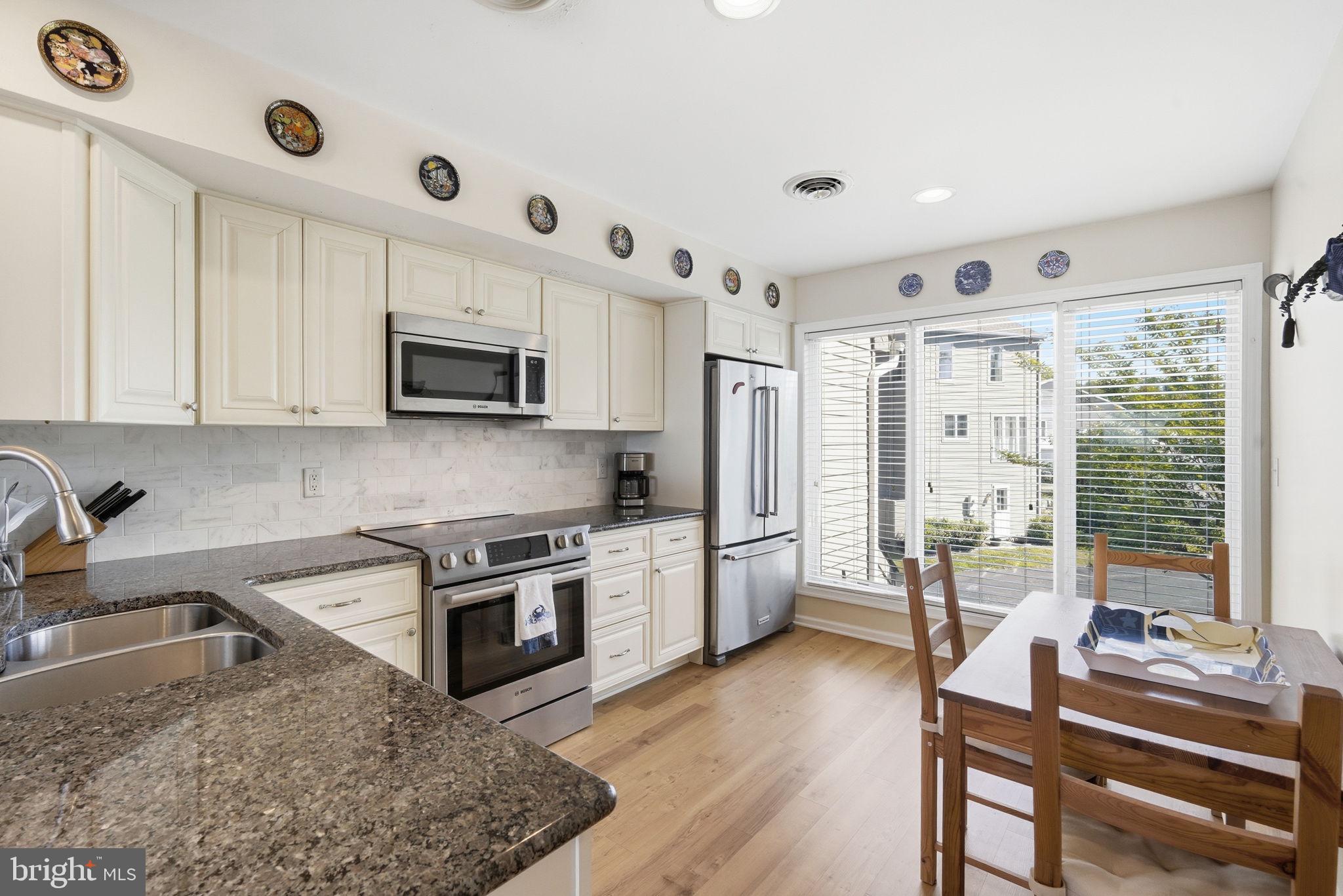 TILGHMAN'S LANDING - Residential