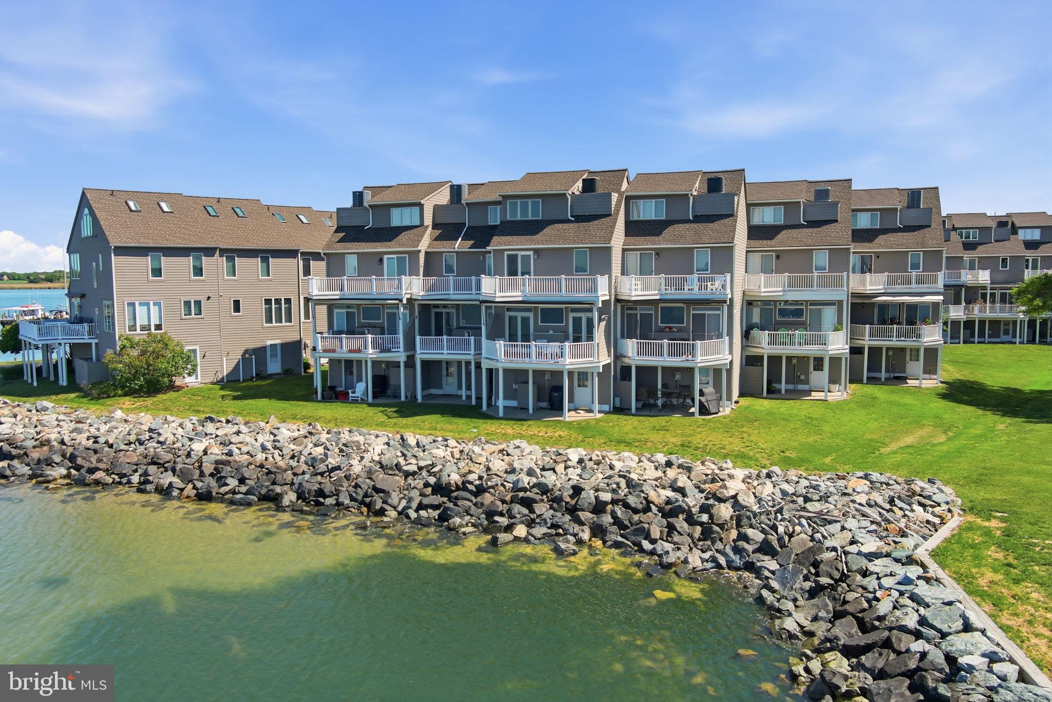 TILGHMAN'S LANDING - Residential