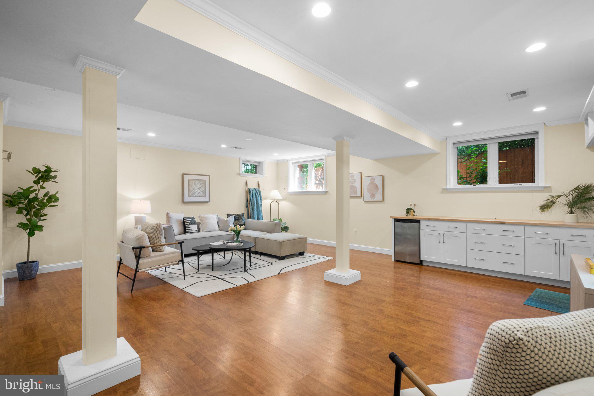 WOODMOOR - Residential