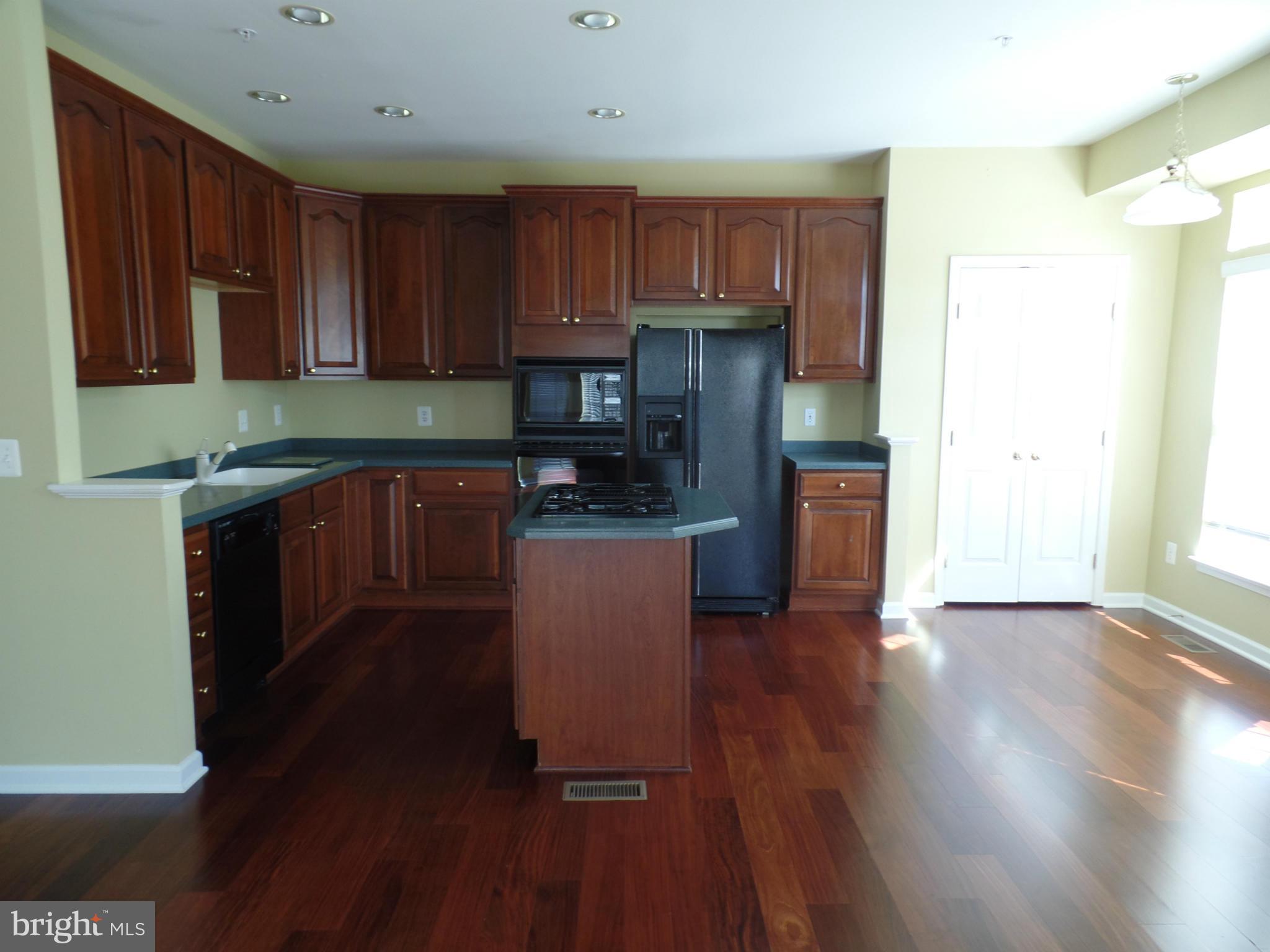 OLD TOWN GREENS - Residential Lease