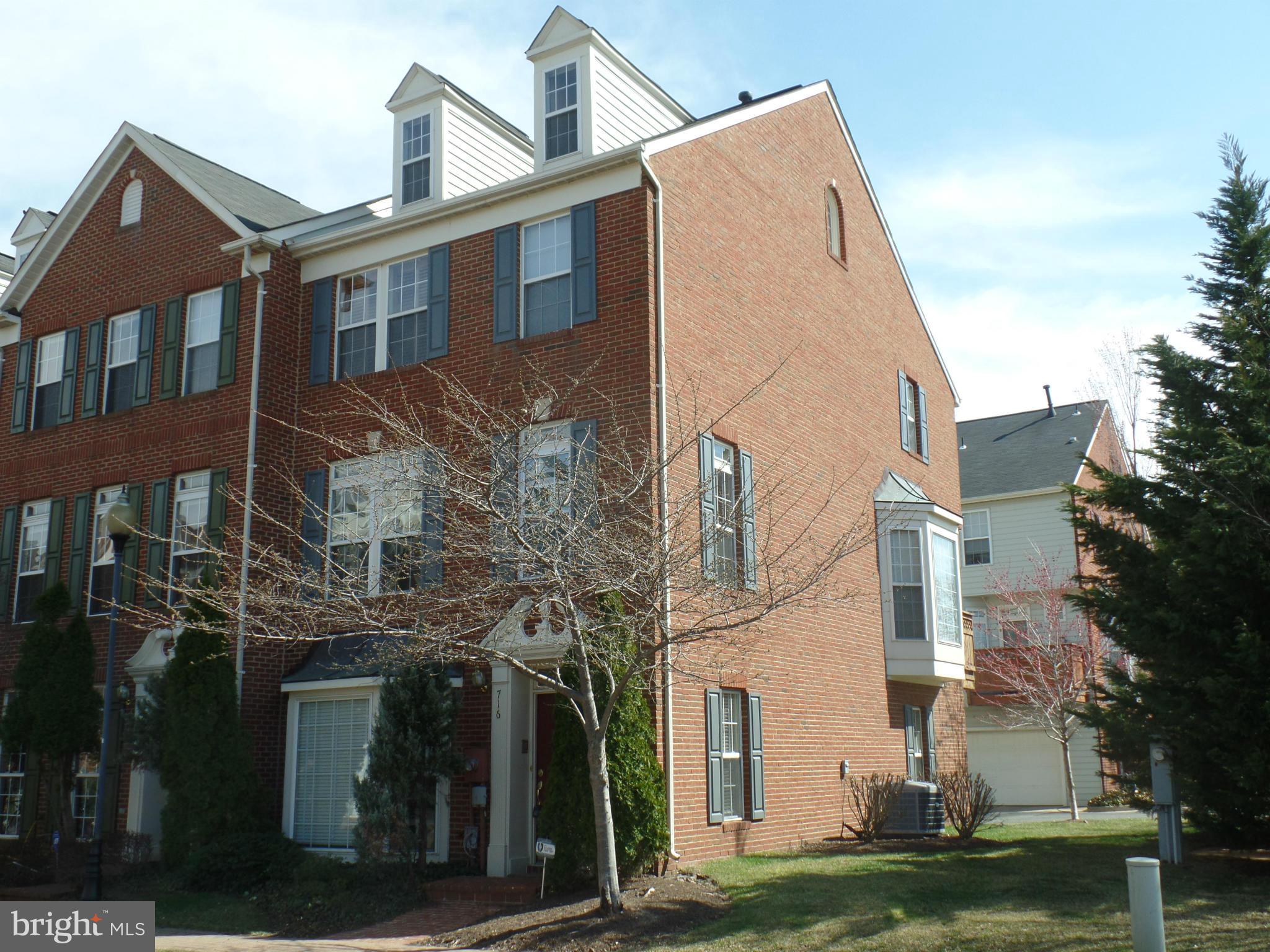 OLD TOWN GREENS - Residential Lease