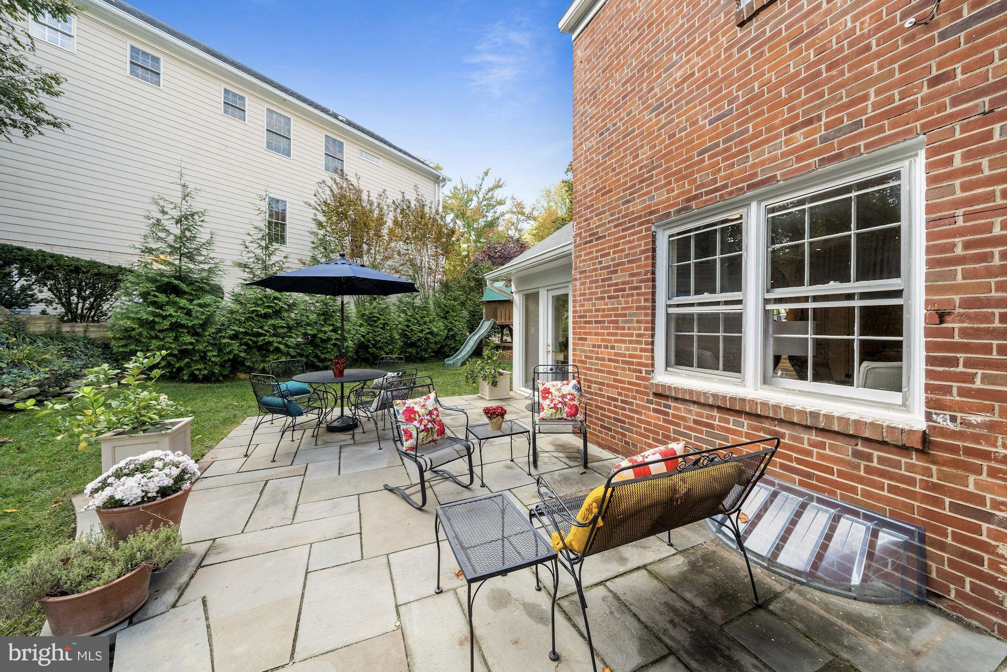 LEE HEIGHTS - Residential