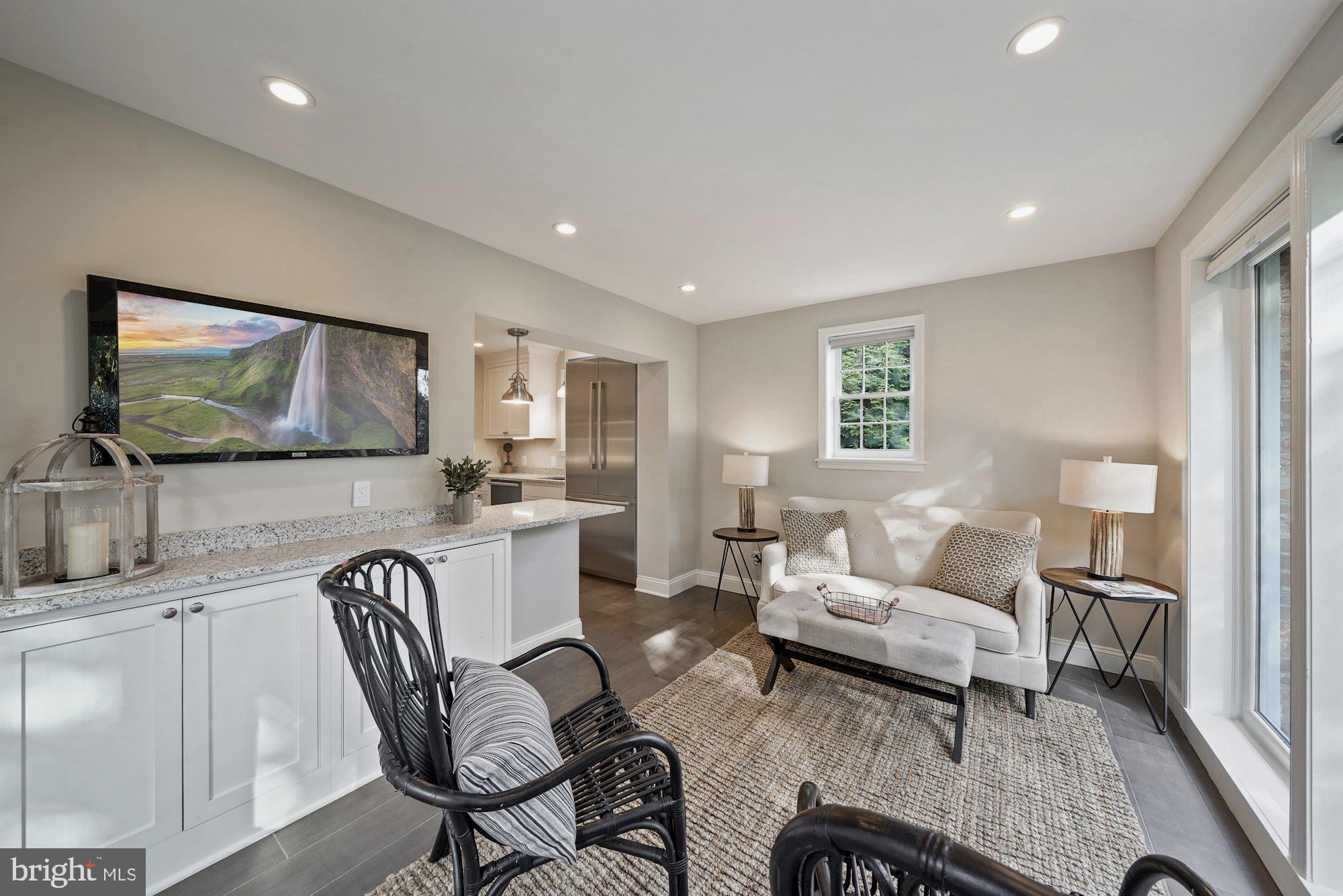 LEE HEIGHTS - Residential