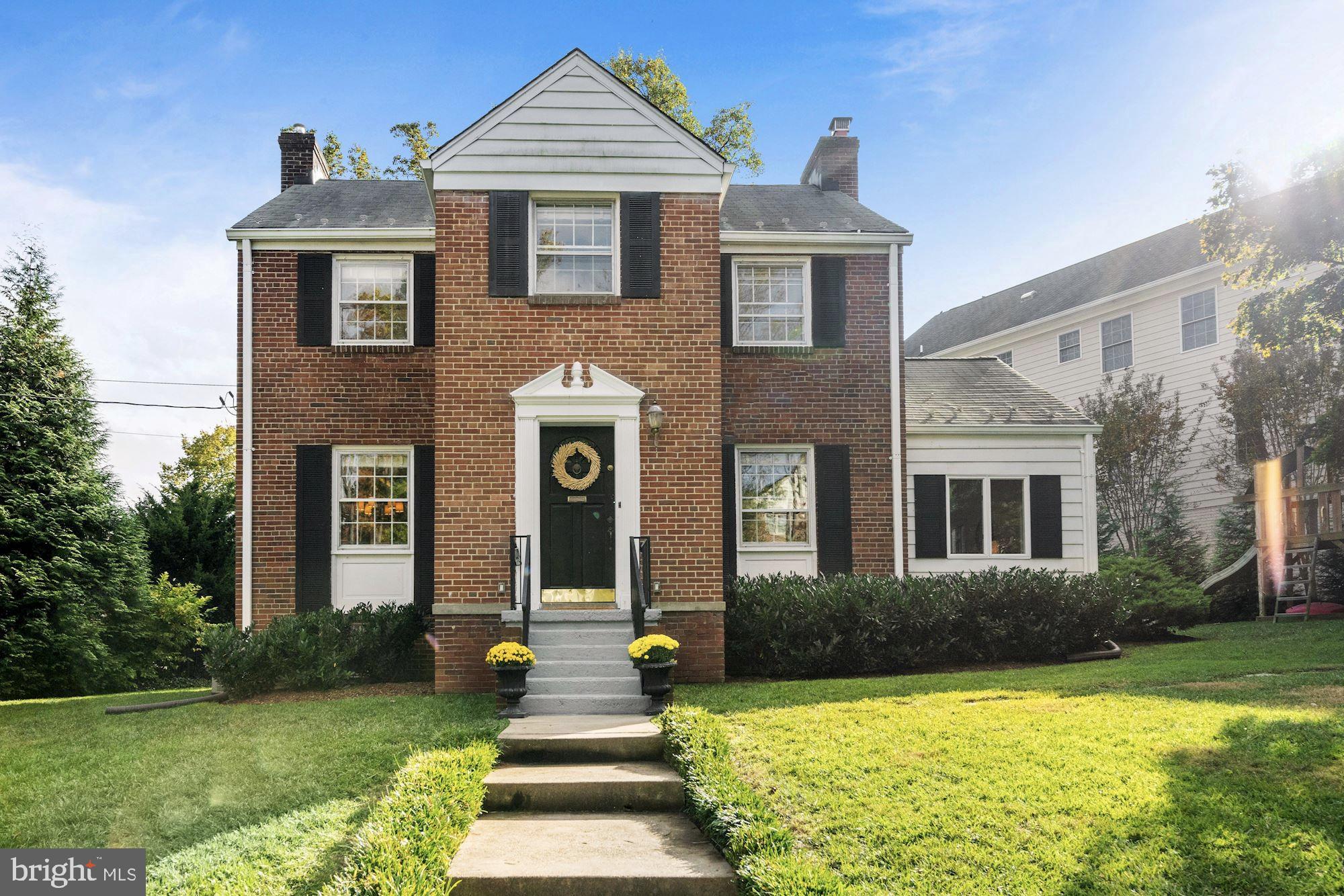 LEE HEIGHTS - Residential