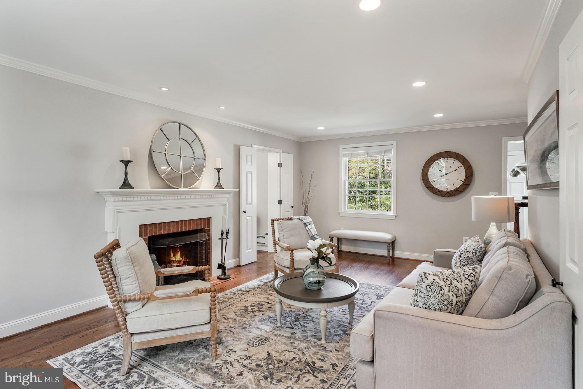 LEE HEIGHTS - Residential