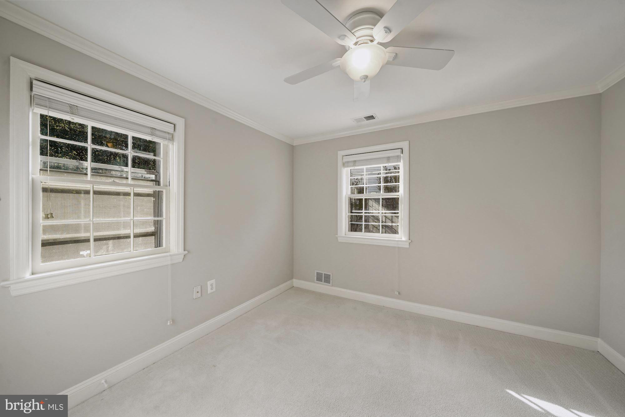 LEE HEIGHTS - Residential