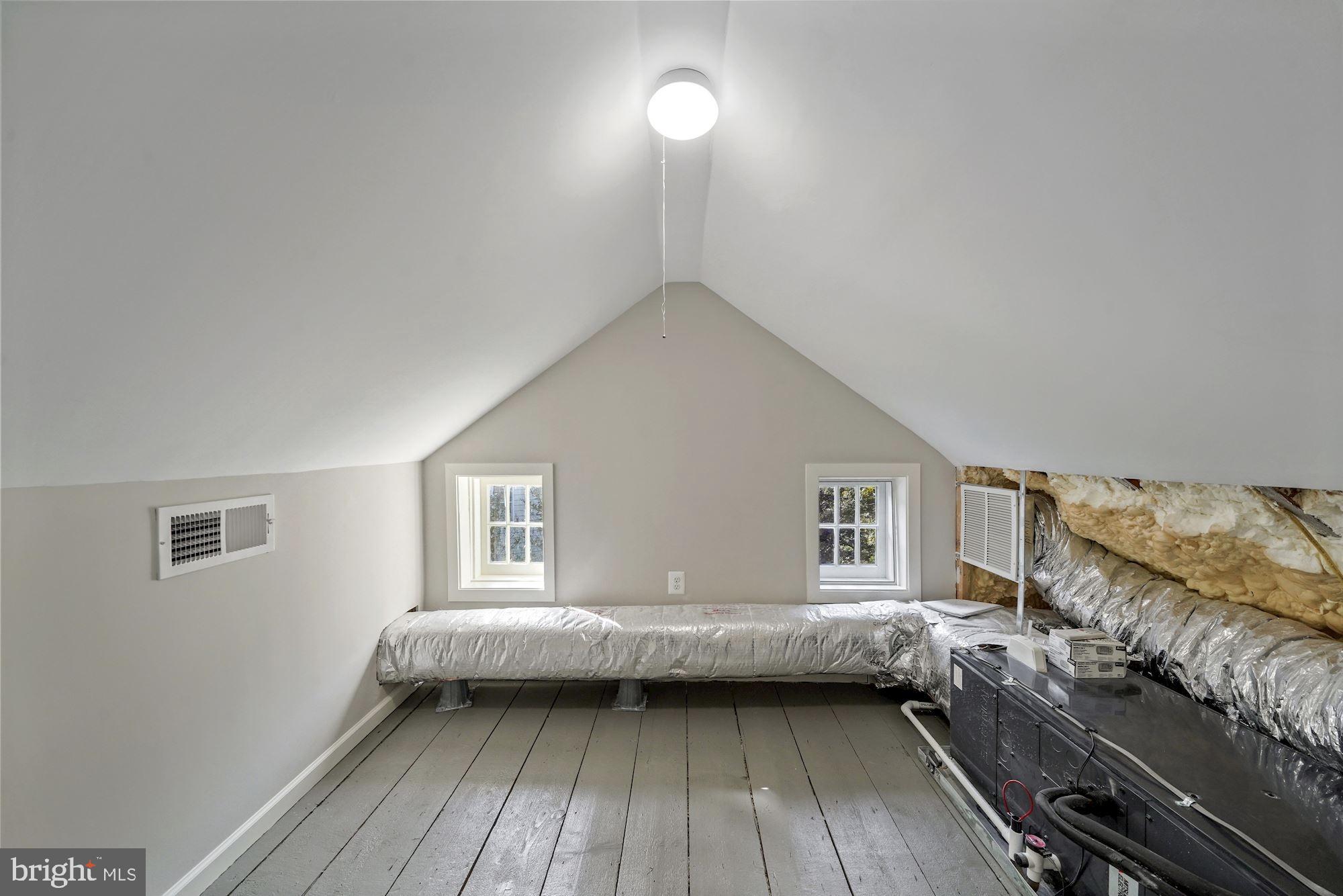 LEE HEIGHTS - Residential