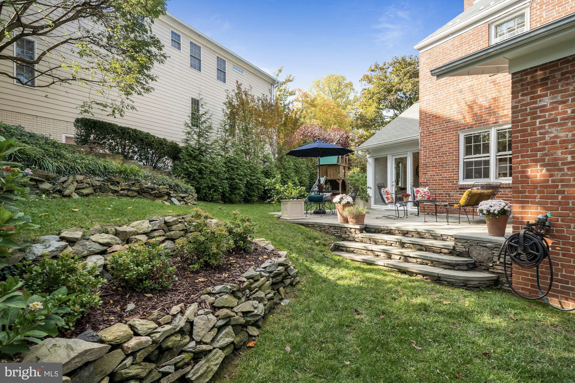 LEE HEIGHTS - Residential