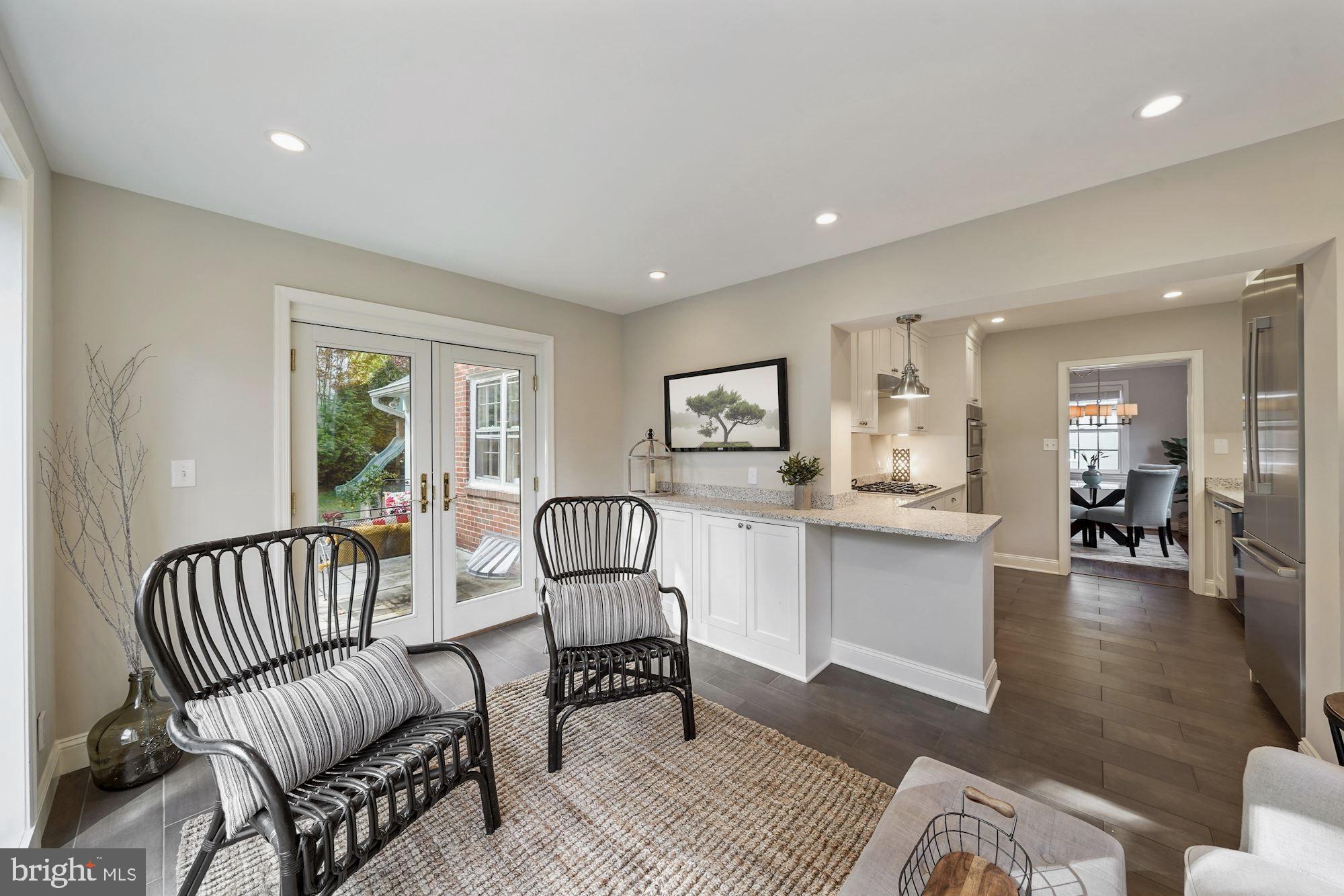LEE HEIGHTS - Residential