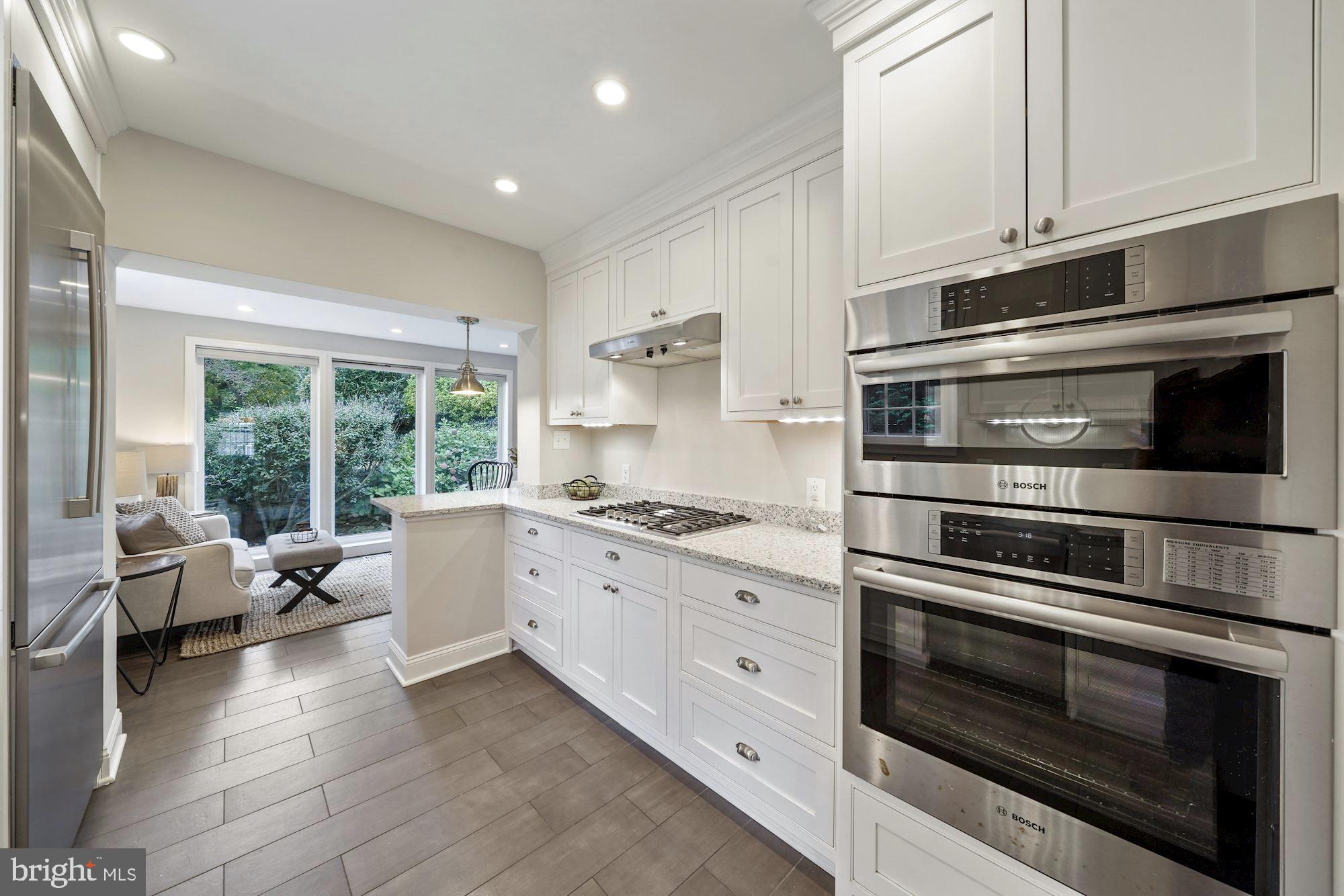LEE HEIGHTS - Residential