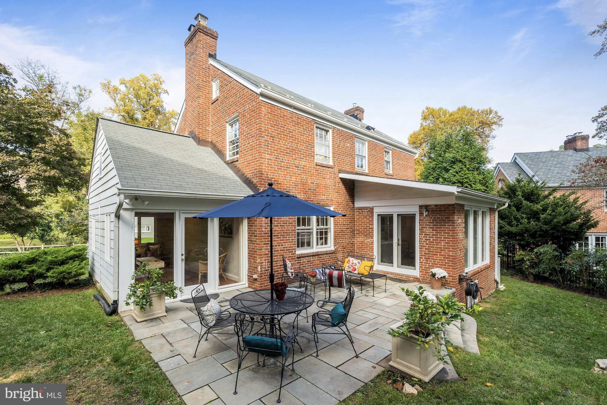 LEE HEIGHTS - Residential