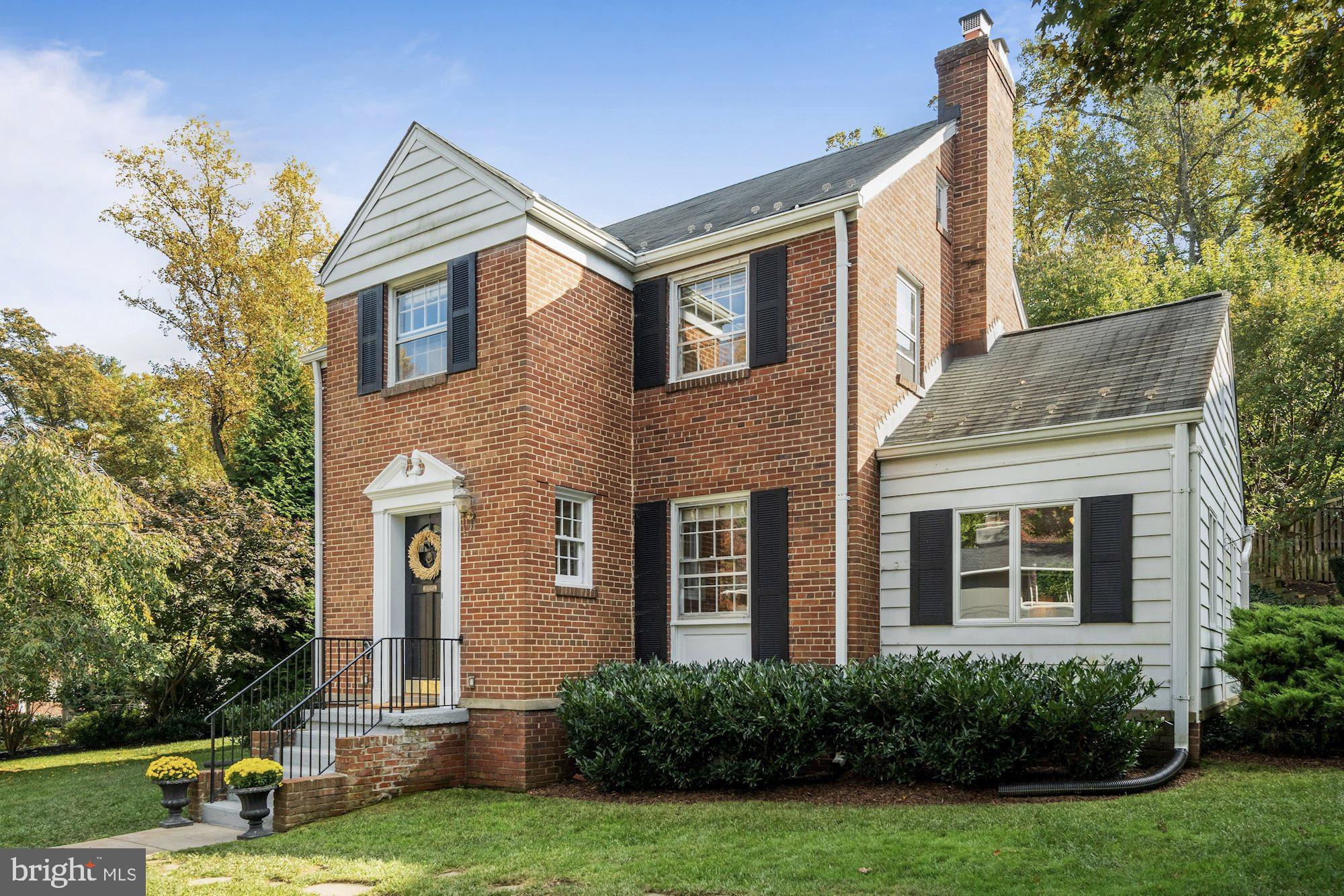 LEE HEIGHTS - Residential