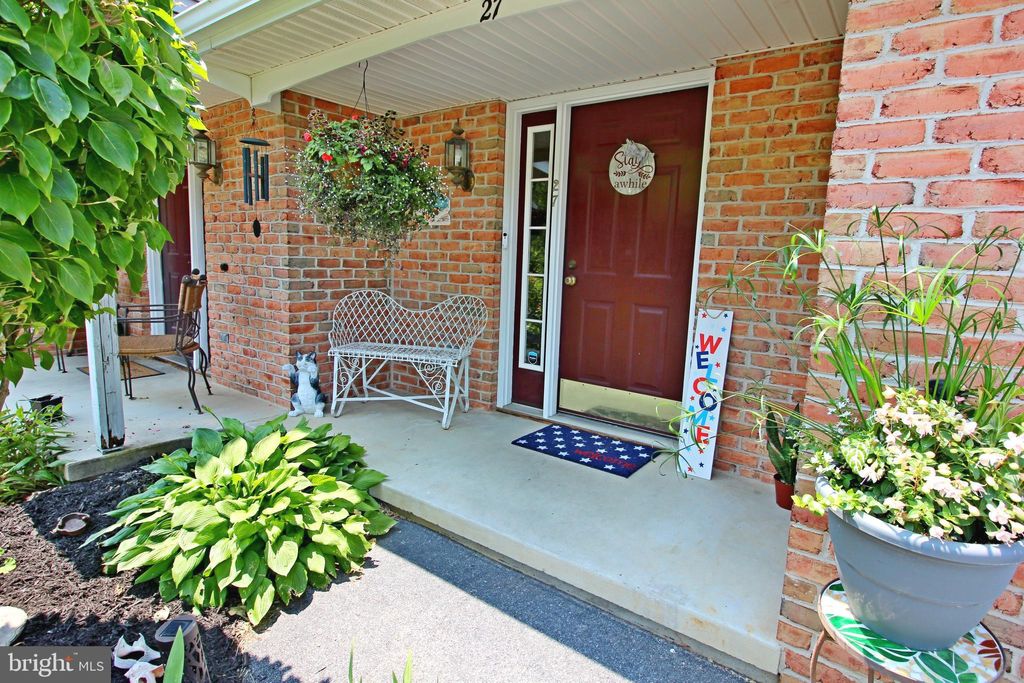 Photo of 27 TUPELO ST, LITITZ, PA 17543 (MLS # PALA2036522)