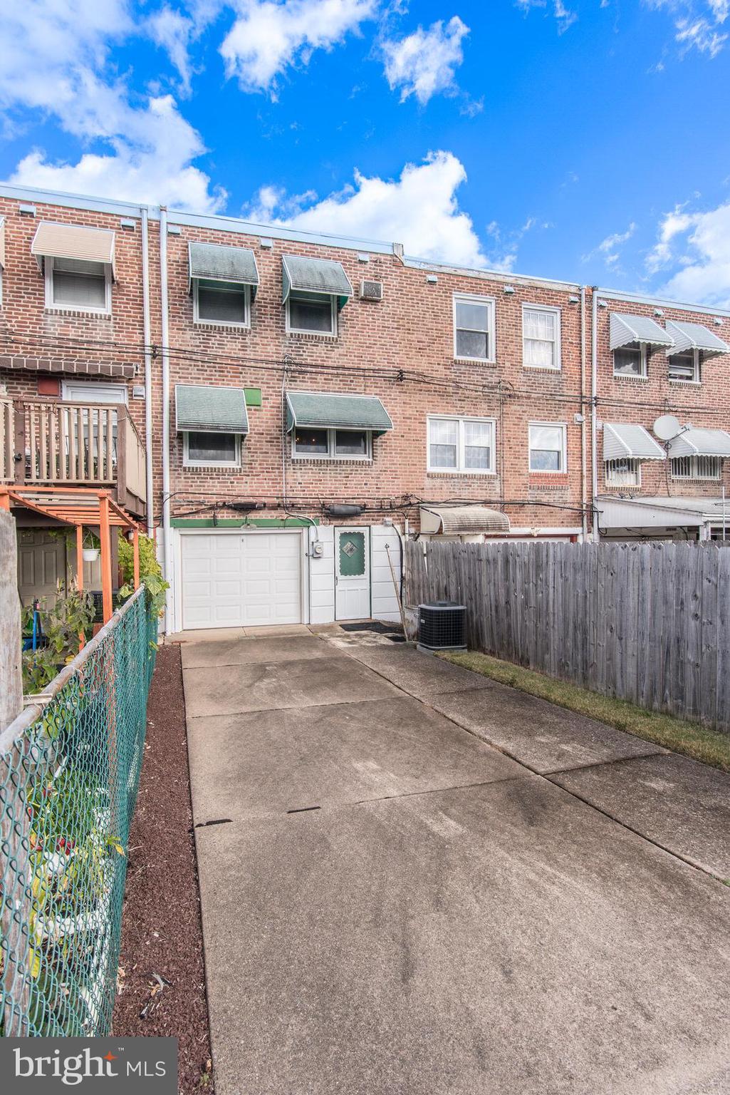 MAYFAIR (WEST) - Residential