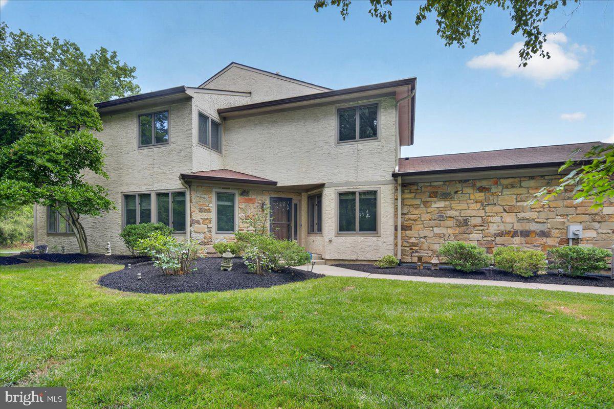 81 WOODMONT DRIVE