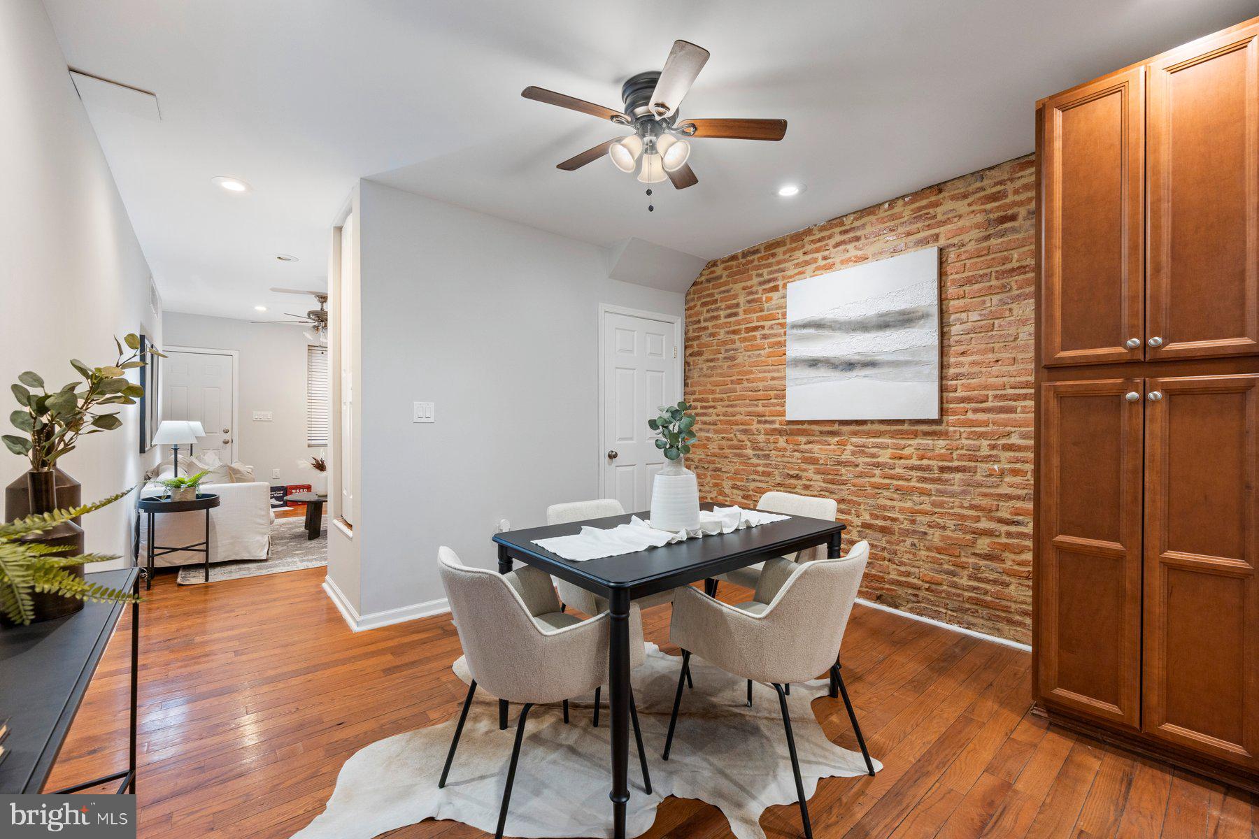 HIGHLANDTOWN - Residential