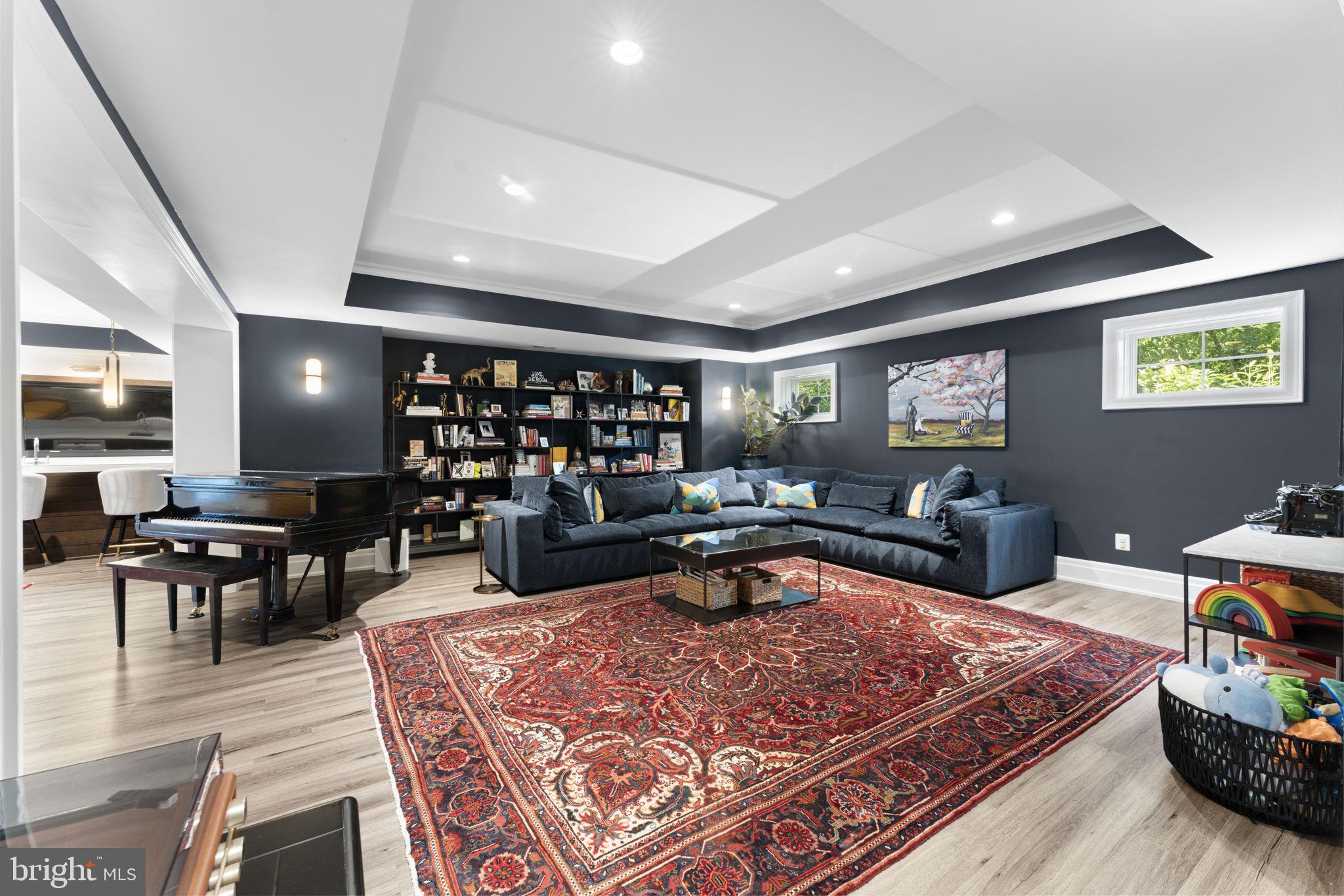 GREEN ACRES - Residential