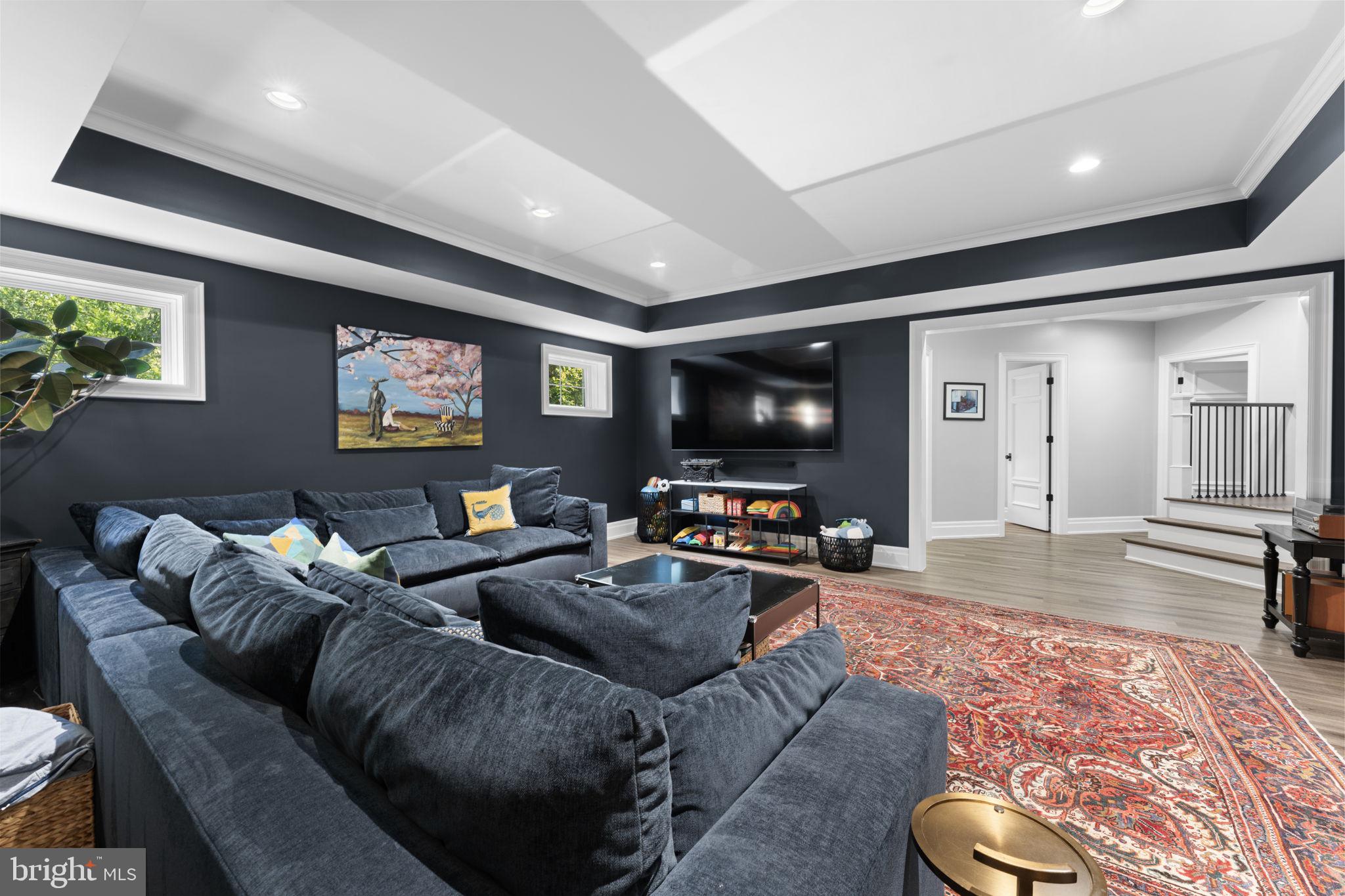 GREEN ACRES - Residential