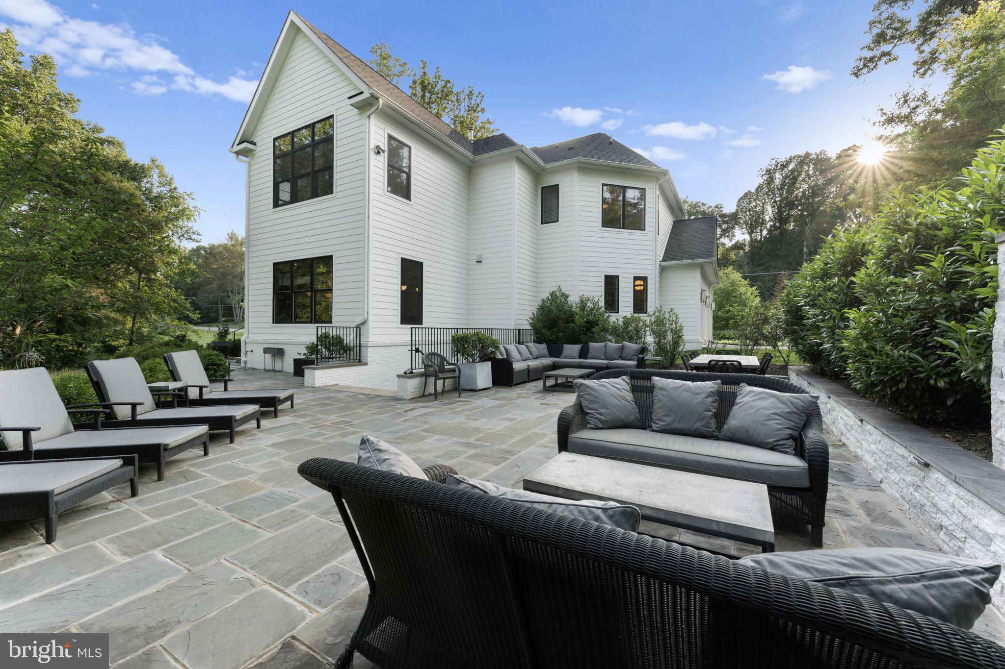 GREEN ACRES - Residential