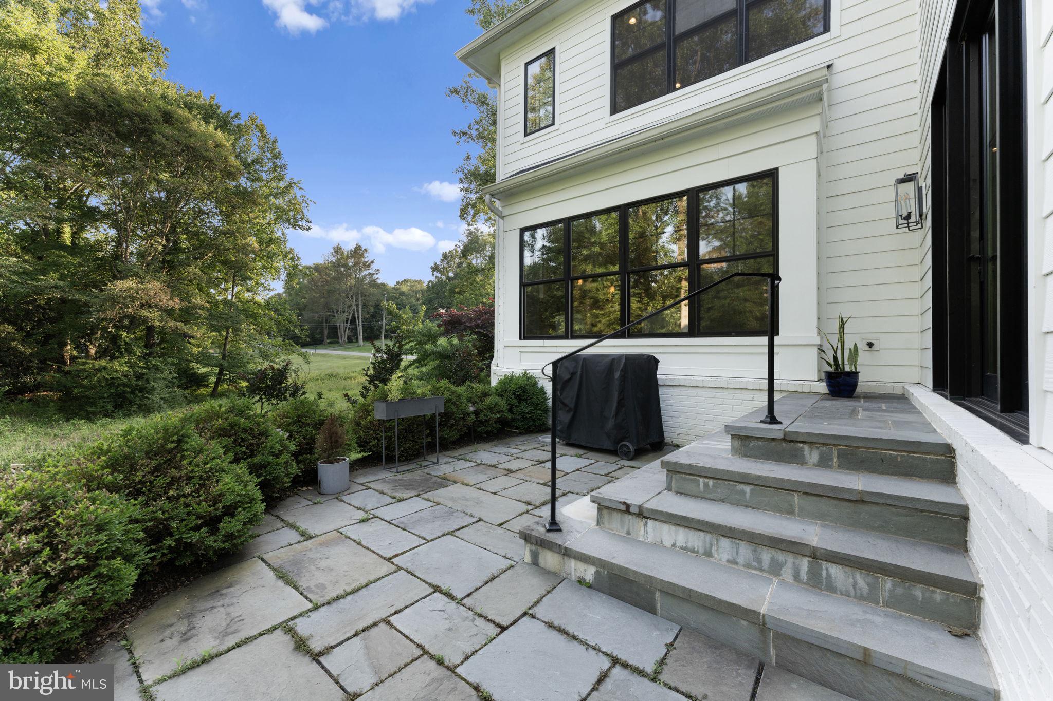 GREEN ACRES - Residential