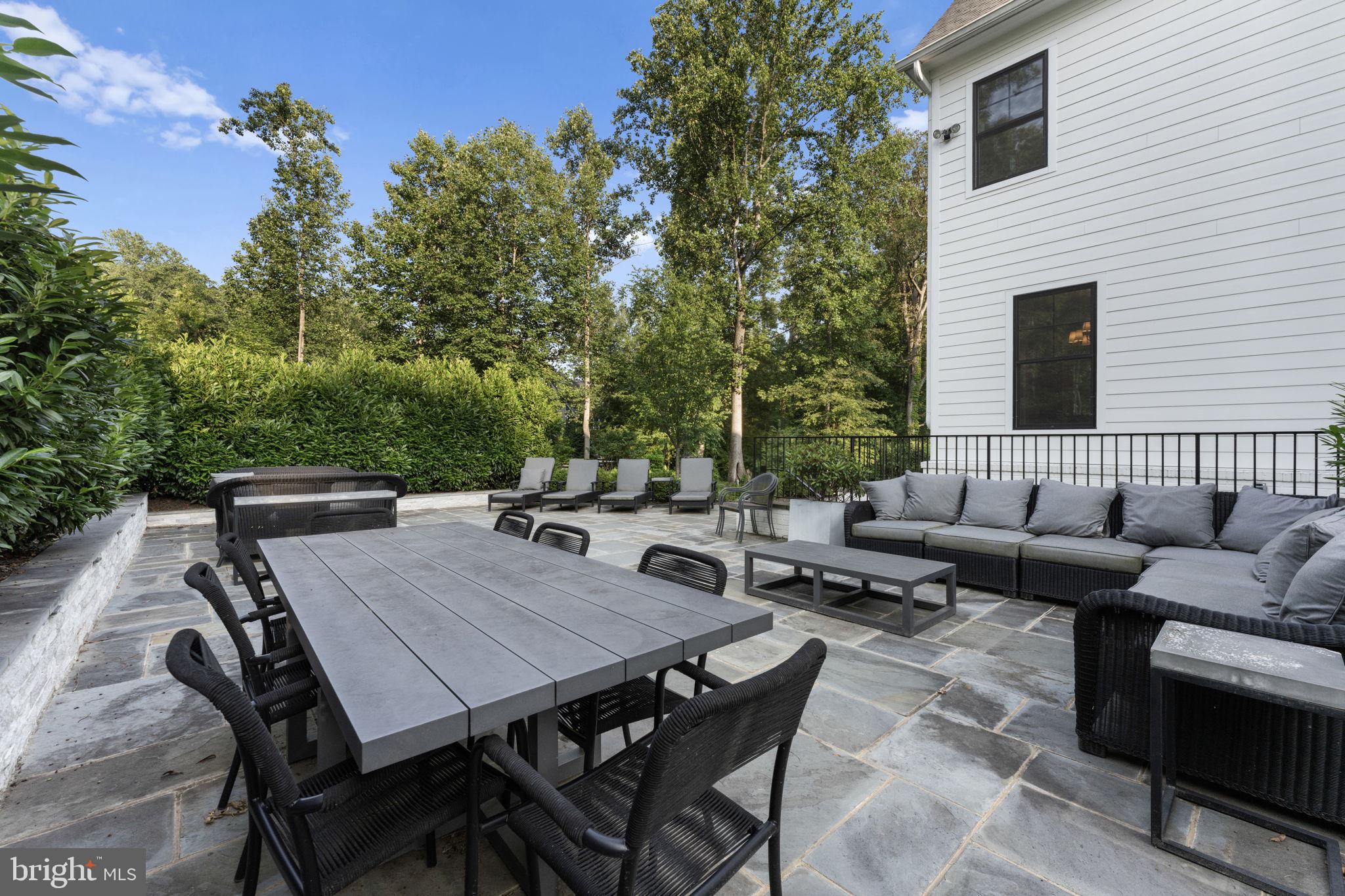 GREEN ACRES - Residential