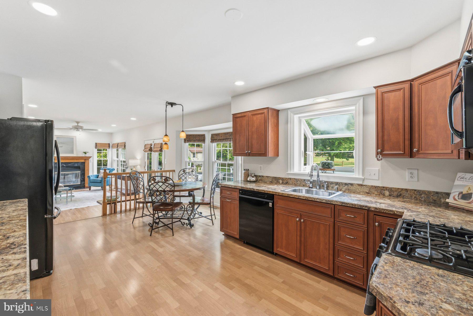 SPRING LAWN FARM - Residential