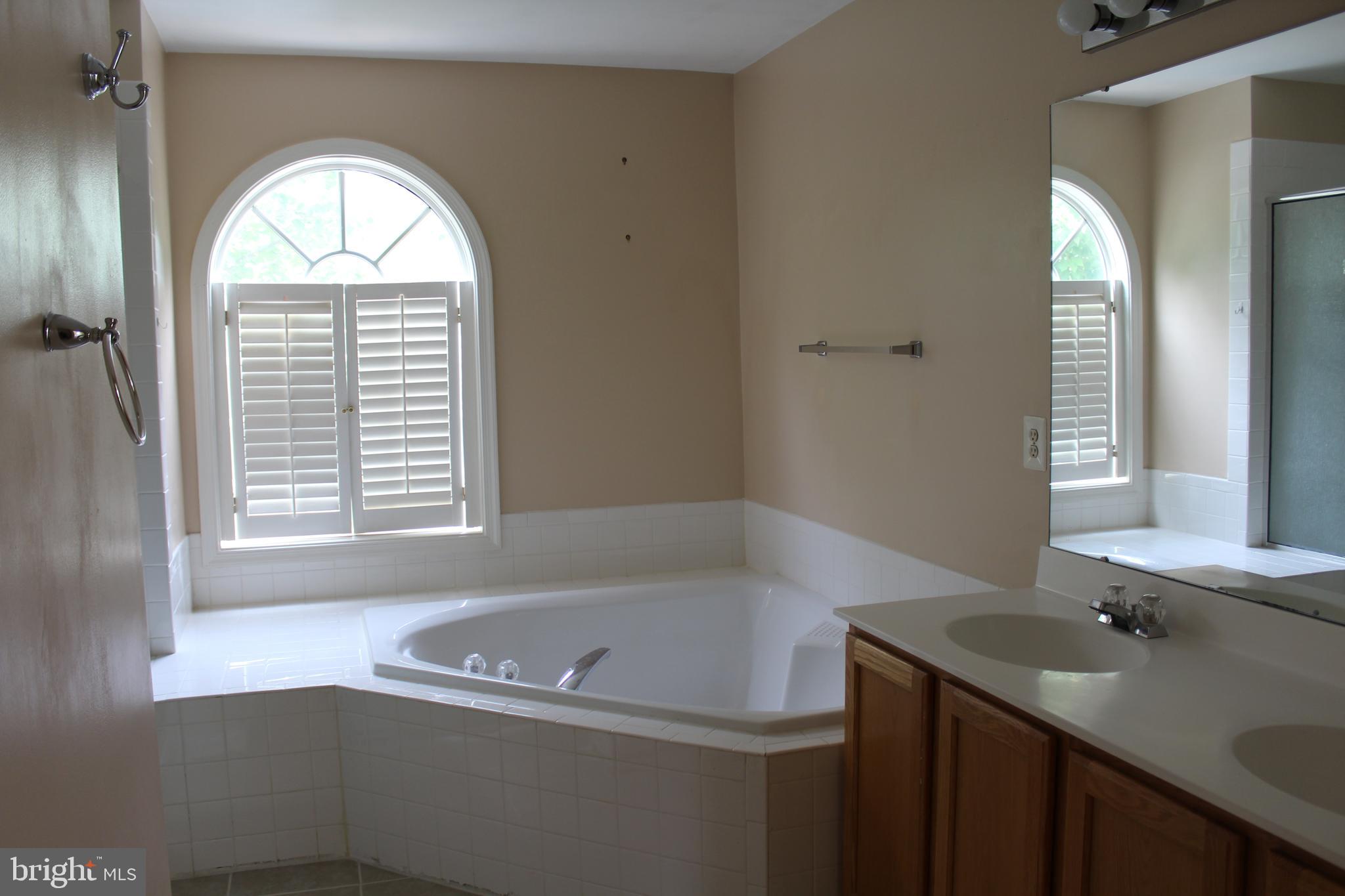 GREEN MEADOWS PHASE 1 - Residential Lease