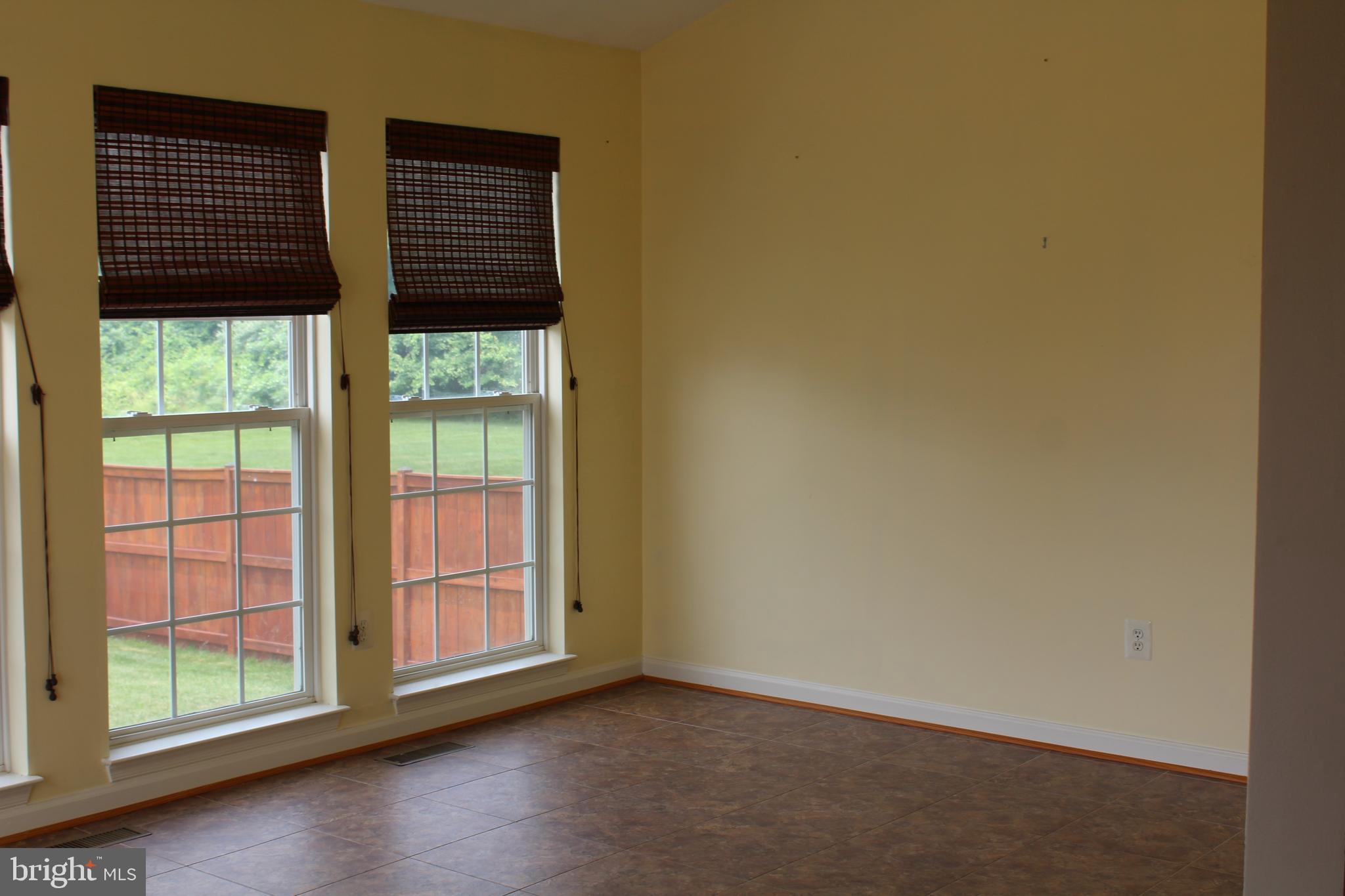 GREEN MEADOWS PHASE 1 - Residential Lease