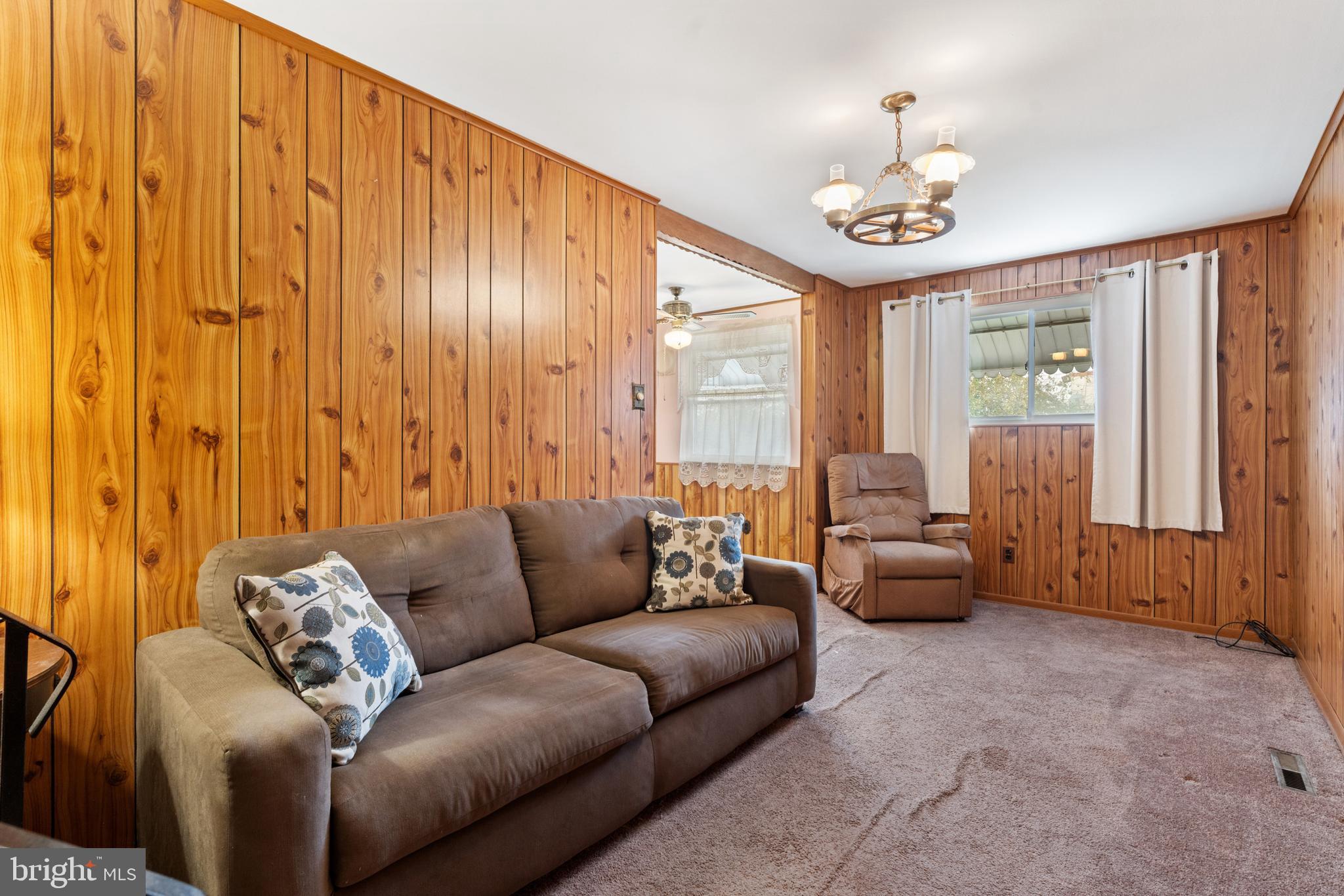 941 WEDGEWOOD DRIVE