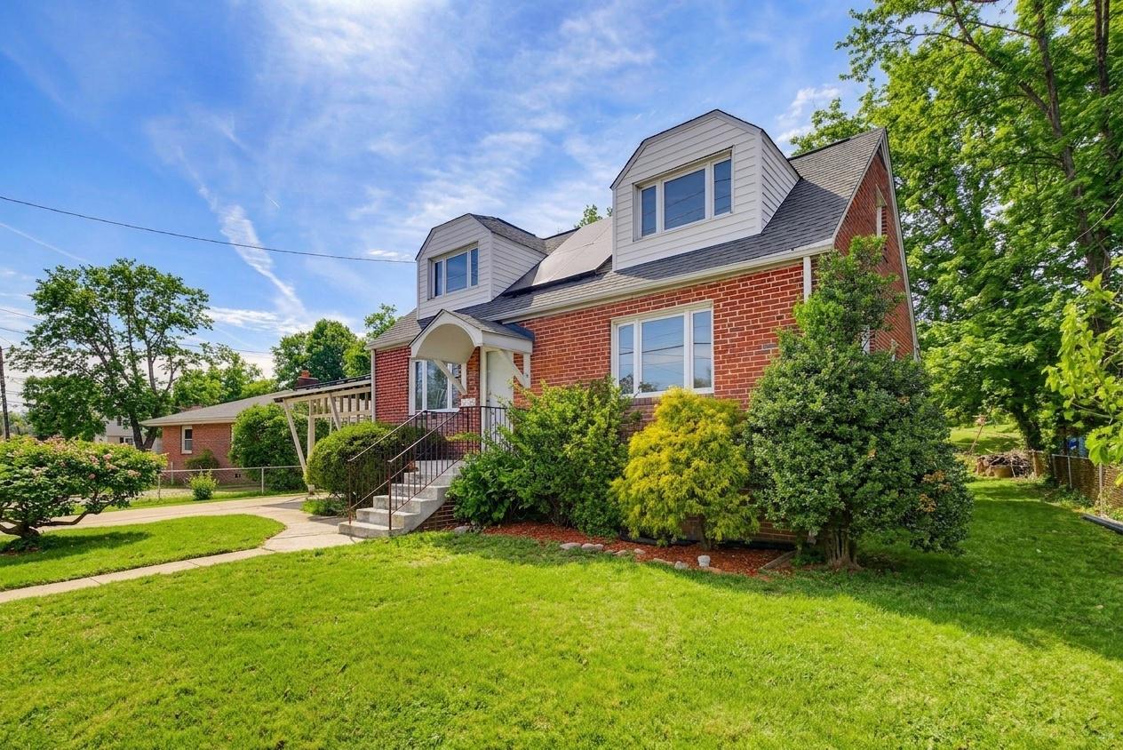 CARROLL KNOLLS - Residential