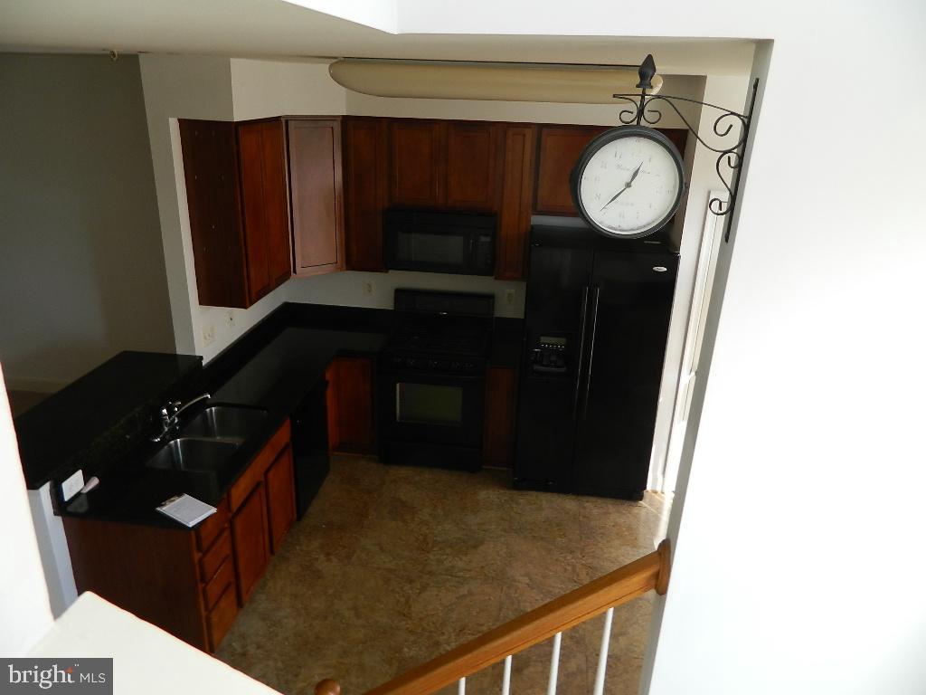 WILLOWGATE - Residential Lease