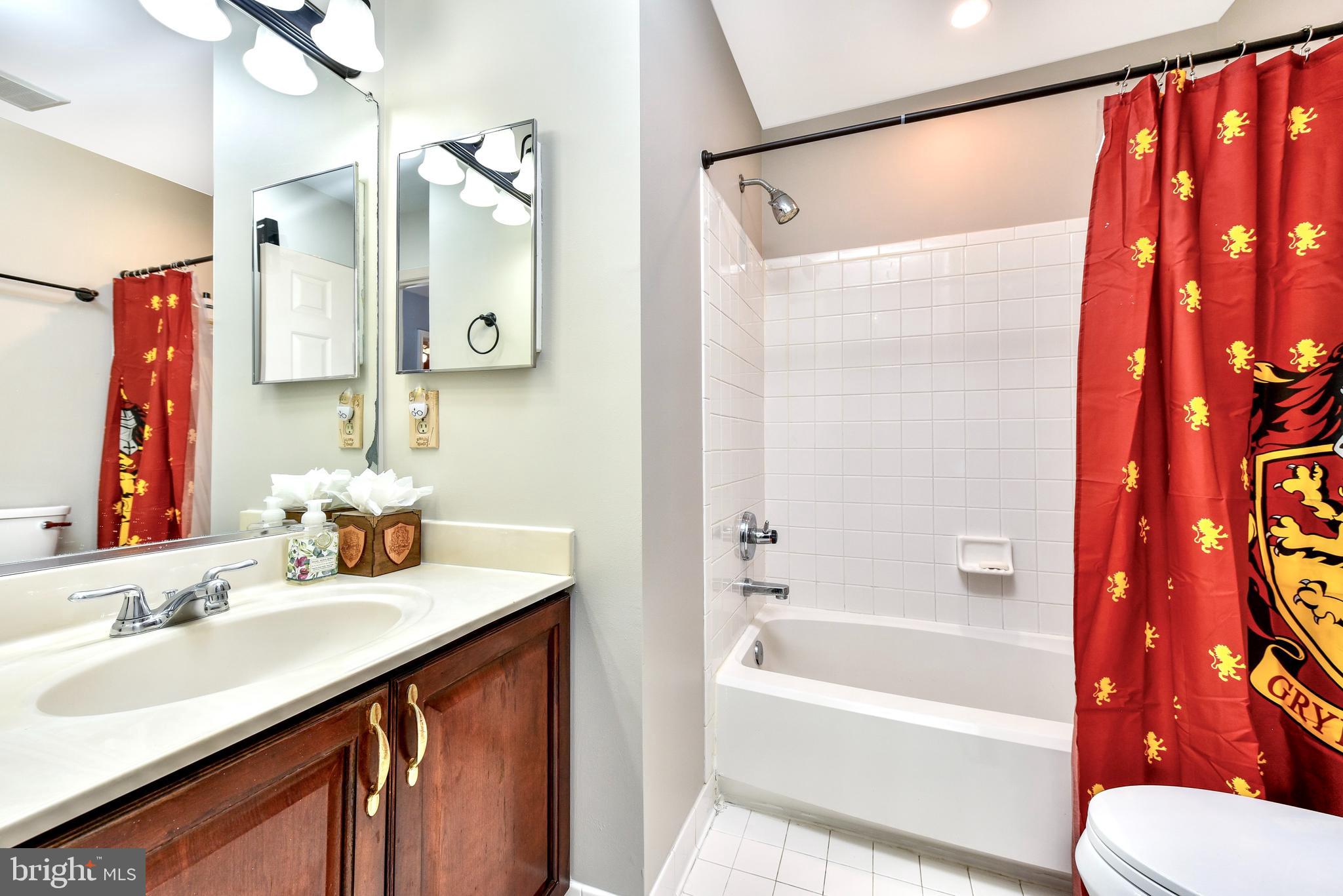 FALLS RIDGE - Residential