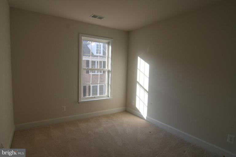 PAVILIONS AT HUNTINGTON - Residential Lease