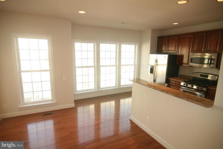 PAVILIONS AT HUNTINGTON - Residential Lease