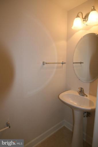 PAVILIONS AT HUNTINGTON - Residential Lease