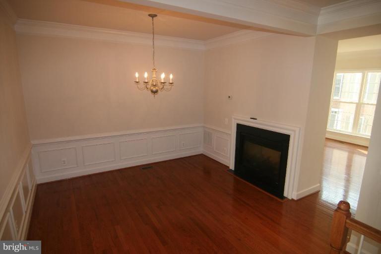 PAVILIONS AT HUNTINGTON - Residential Lease