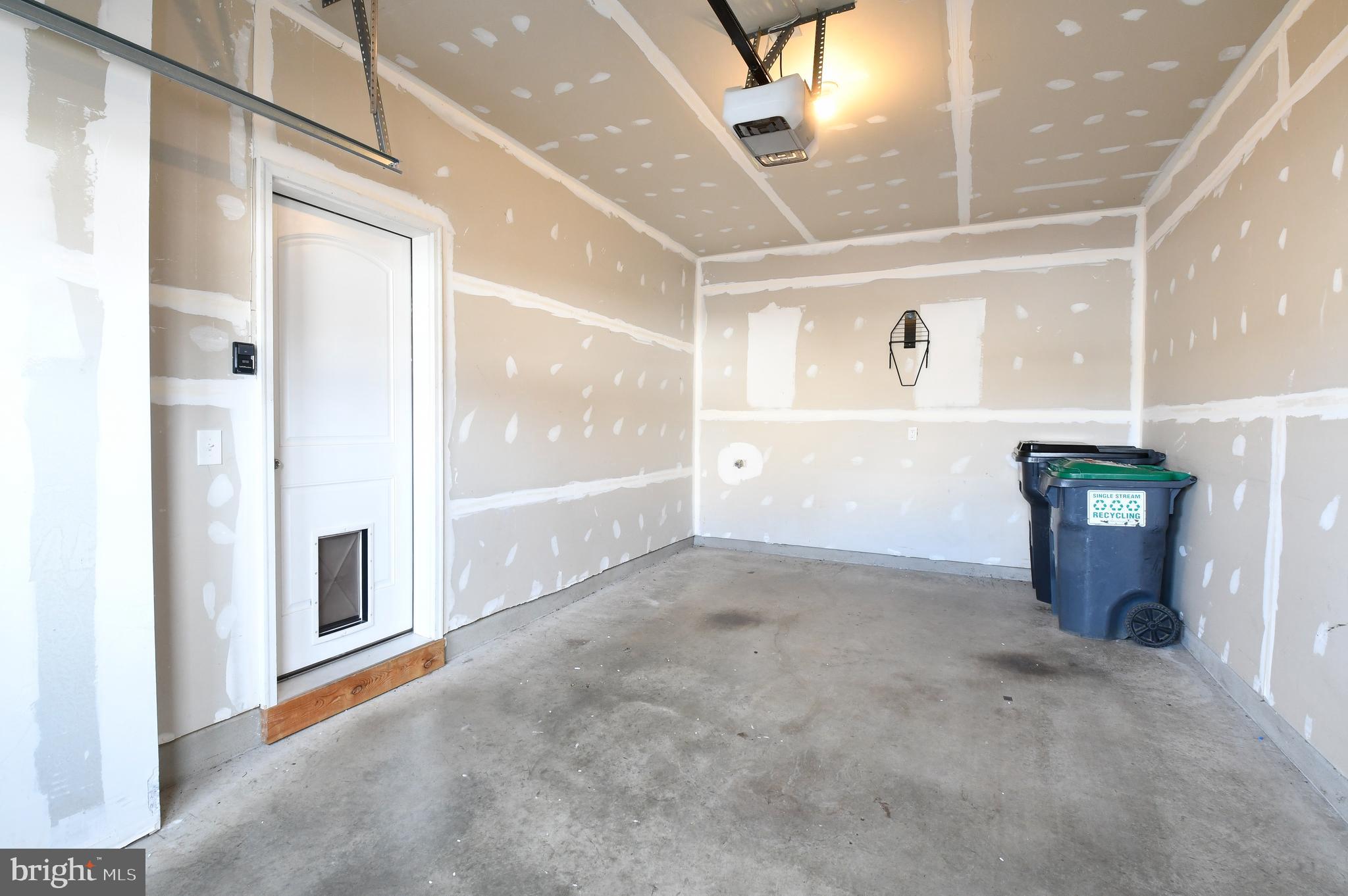 SUMMERFIELD - Residential Lease