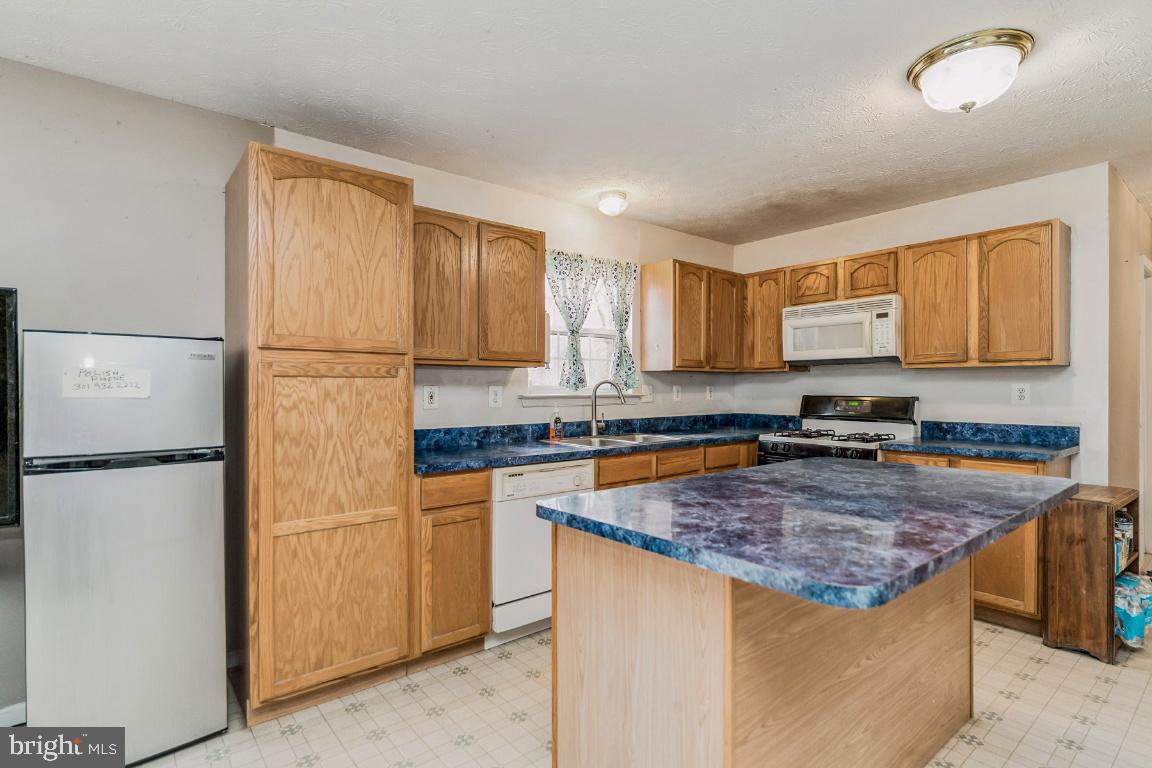 ROLLING MEADOWS SUB - Residential