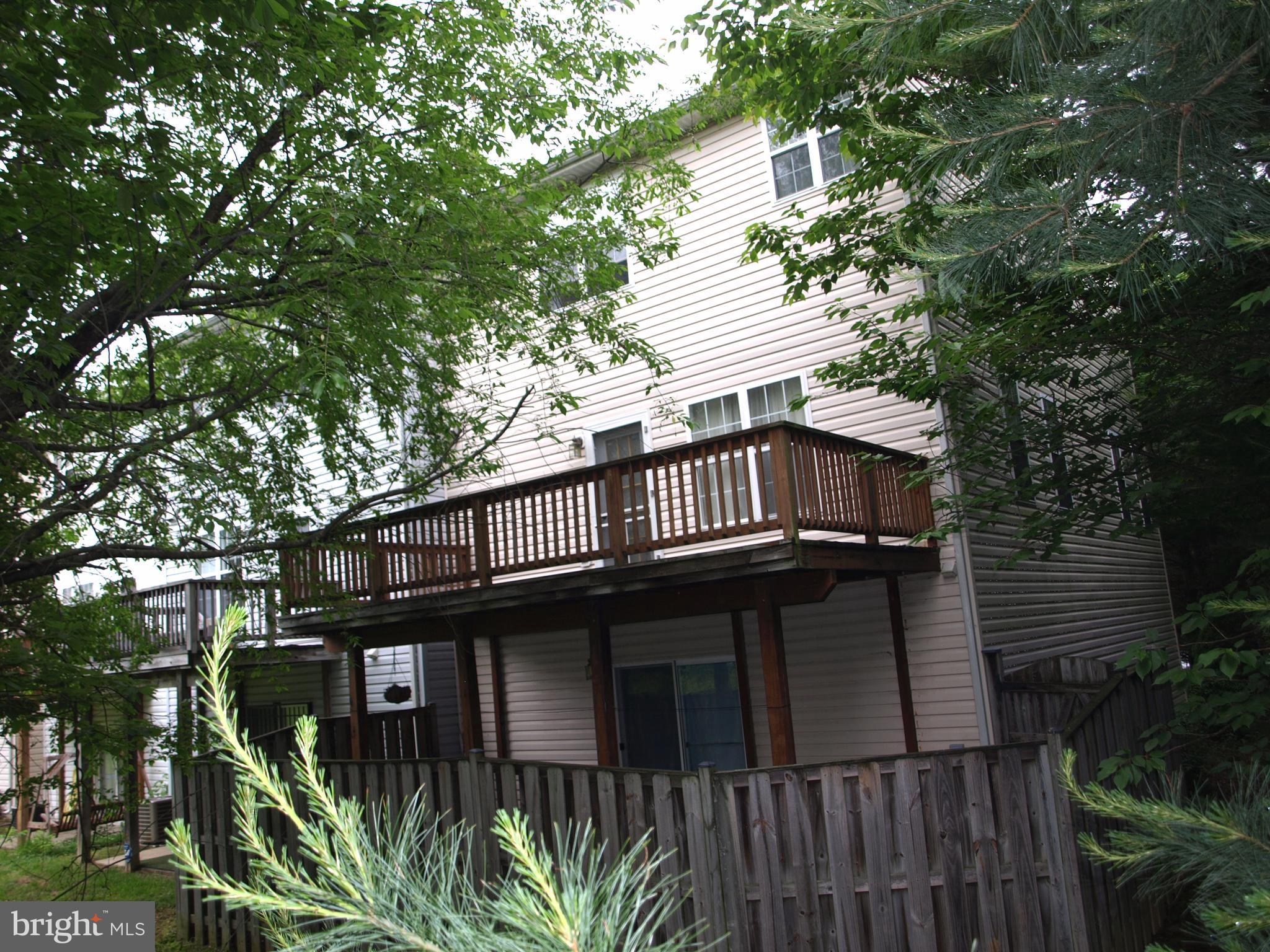 EMERALD KNOLLS - Residential Lease