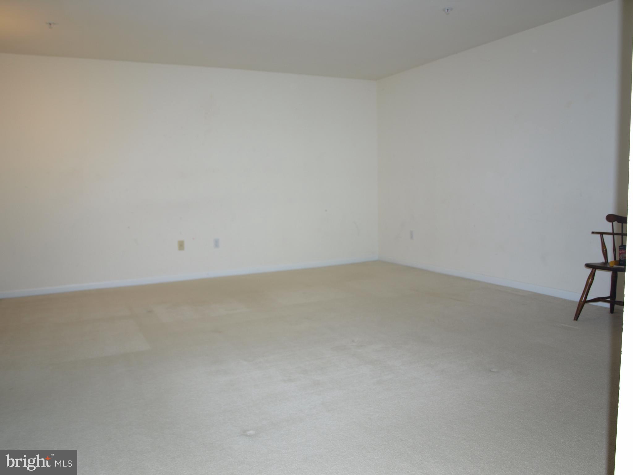 EMERALD KNOLLS - Residential Lease