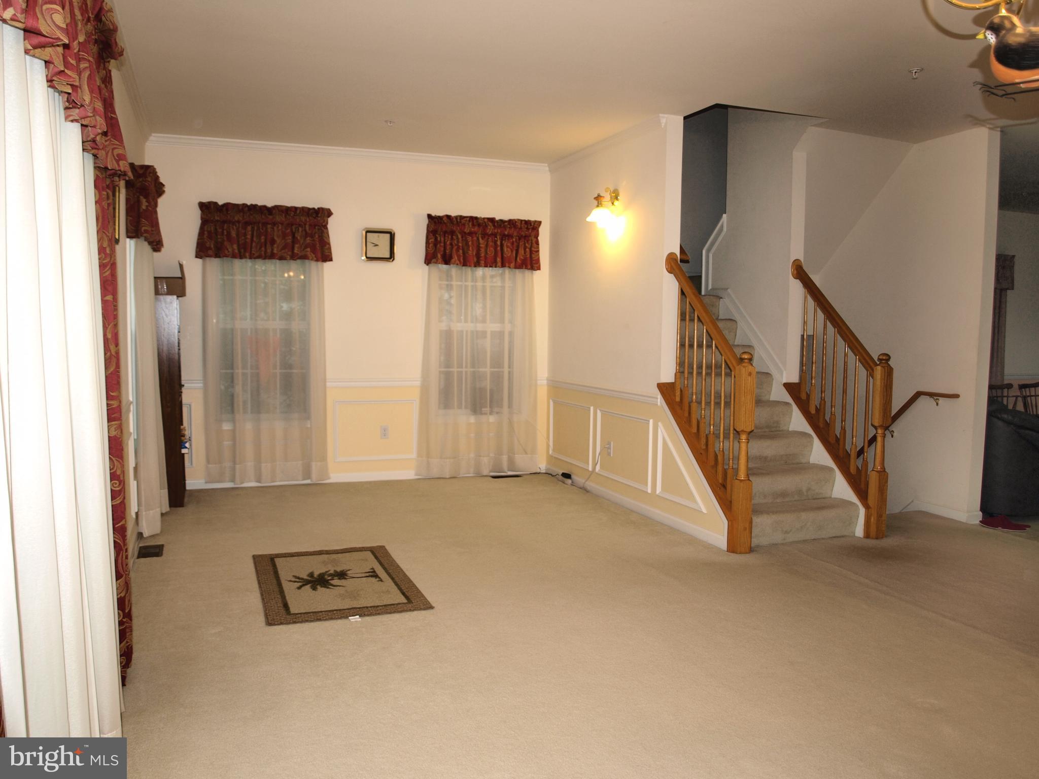 EMERALD KNOLLS - Residential Lease