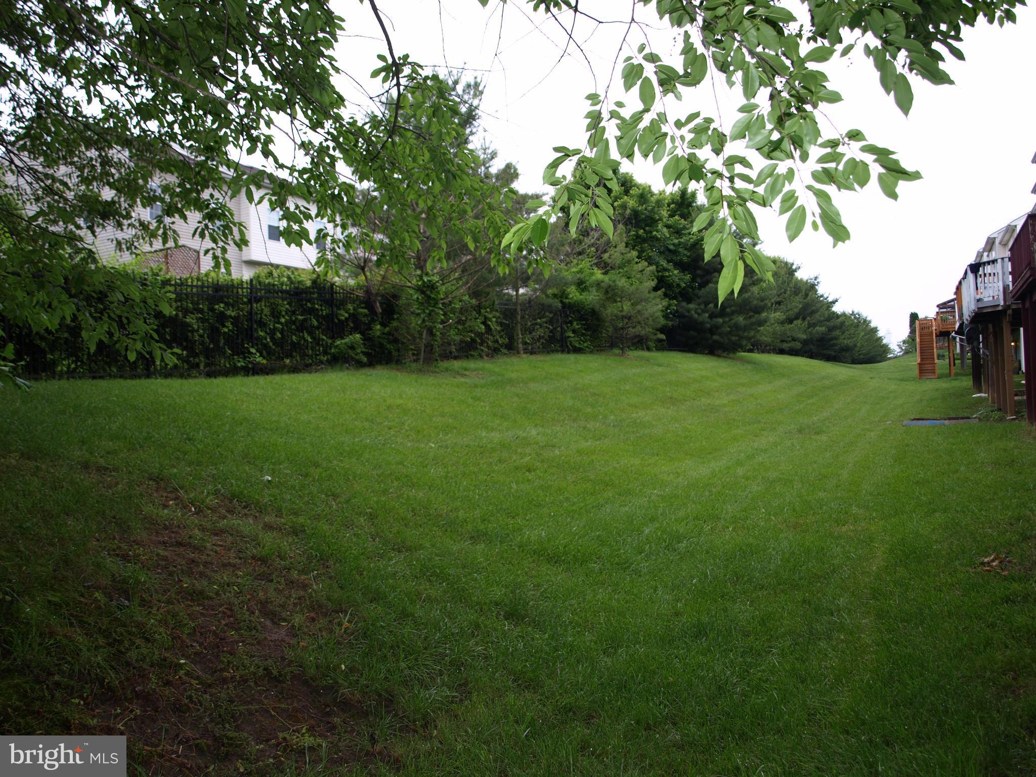 EMERALD KNOLLS - Residential Lease