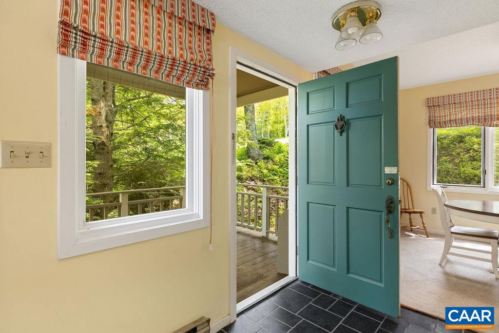 31 BRIARWOOD LN