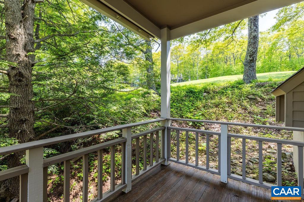 31 BRIARWOOD LN
