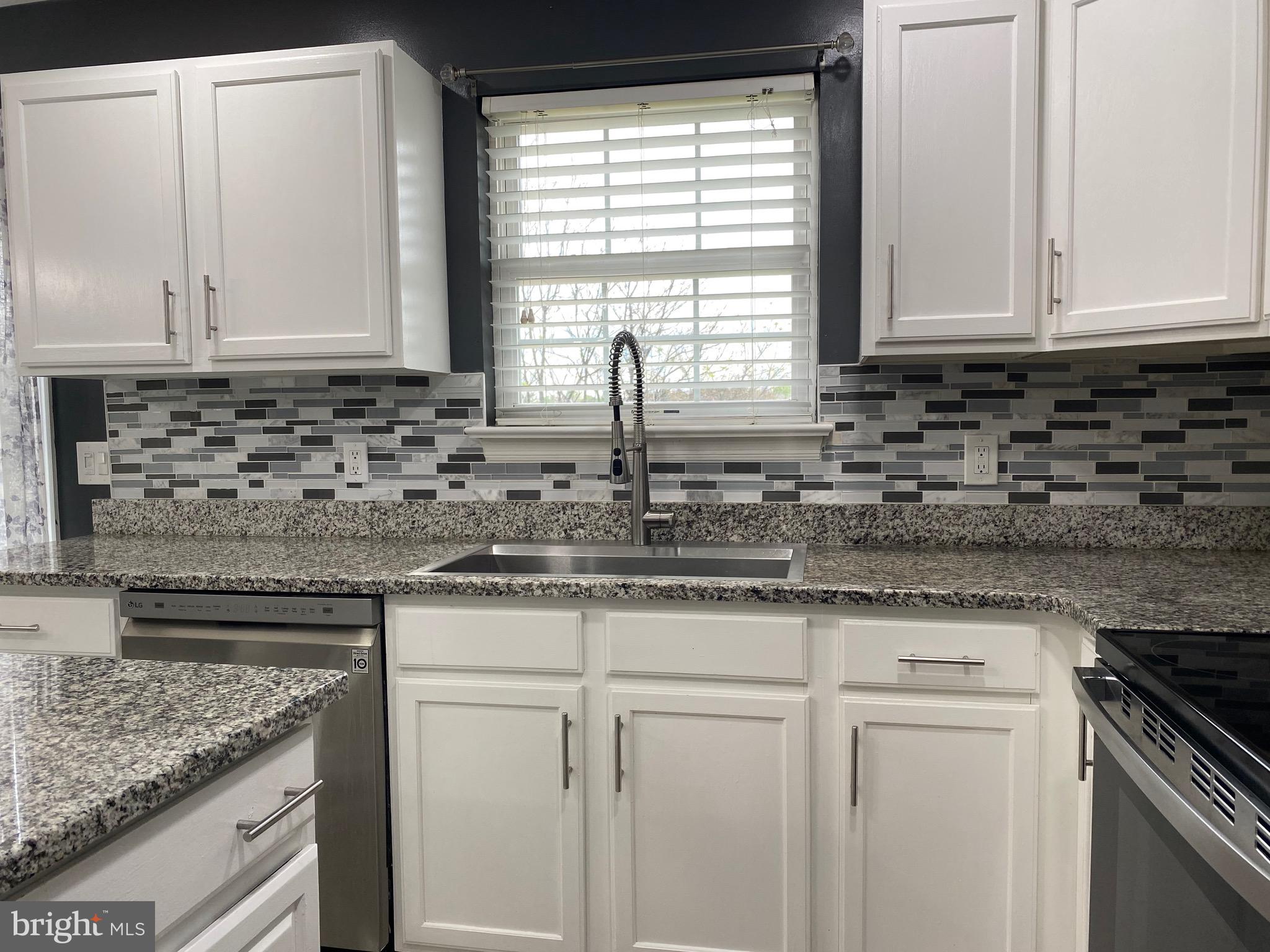 WEISER COURT - Residential