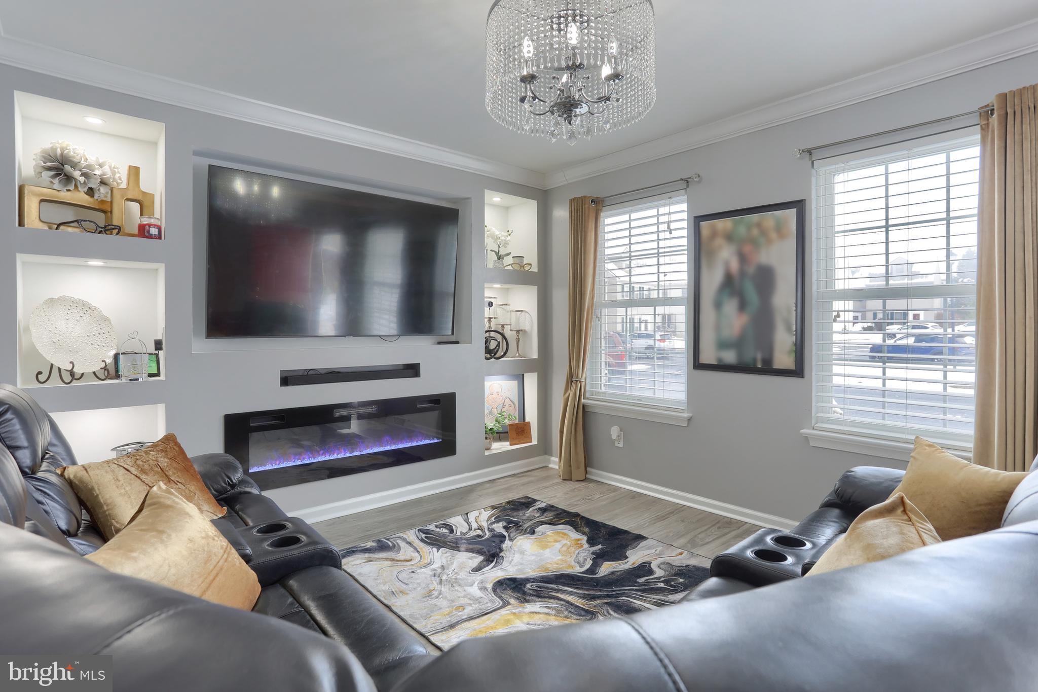 WEISER COURT - Residential