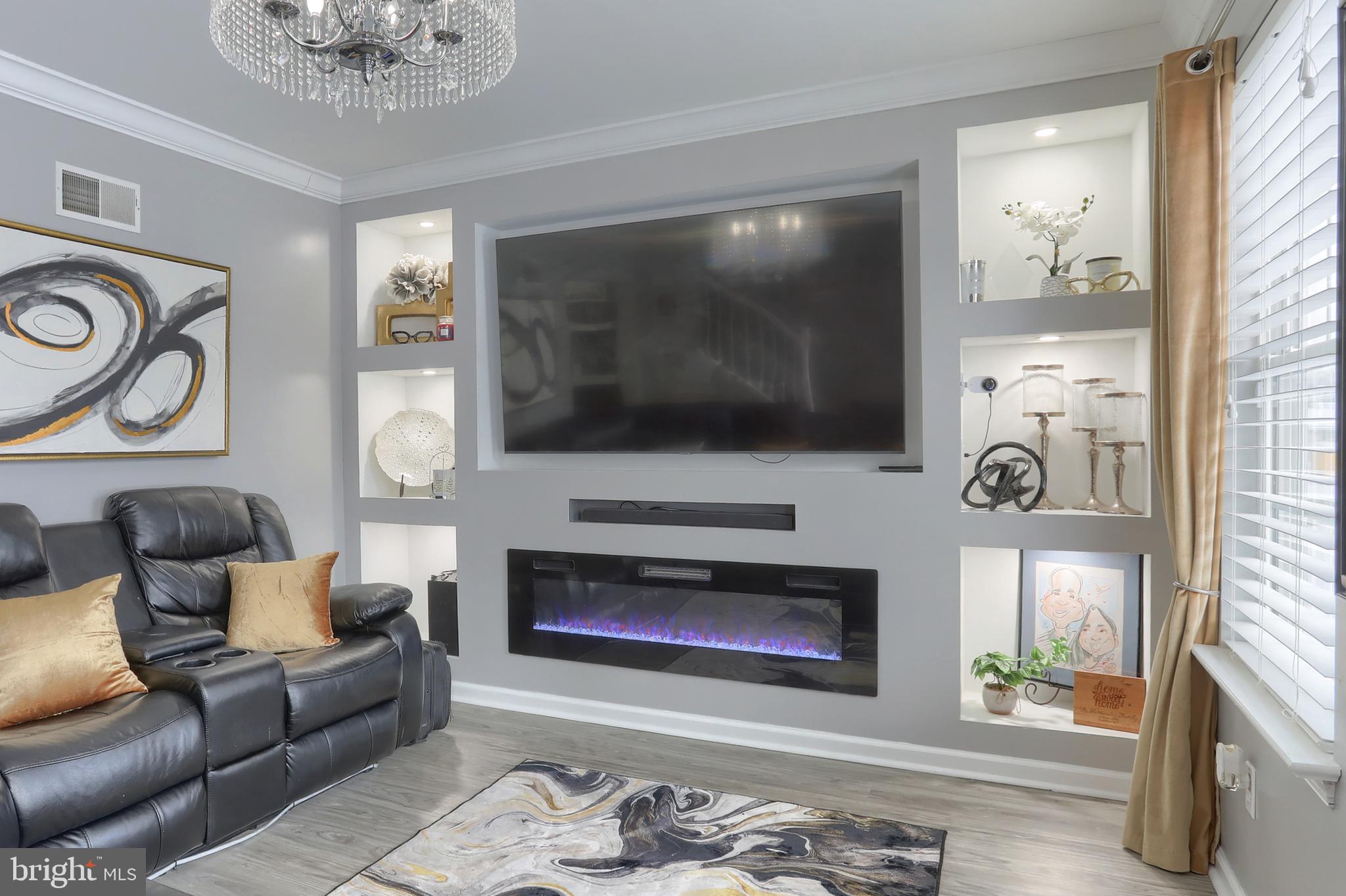 WEISER COURT - Residential
