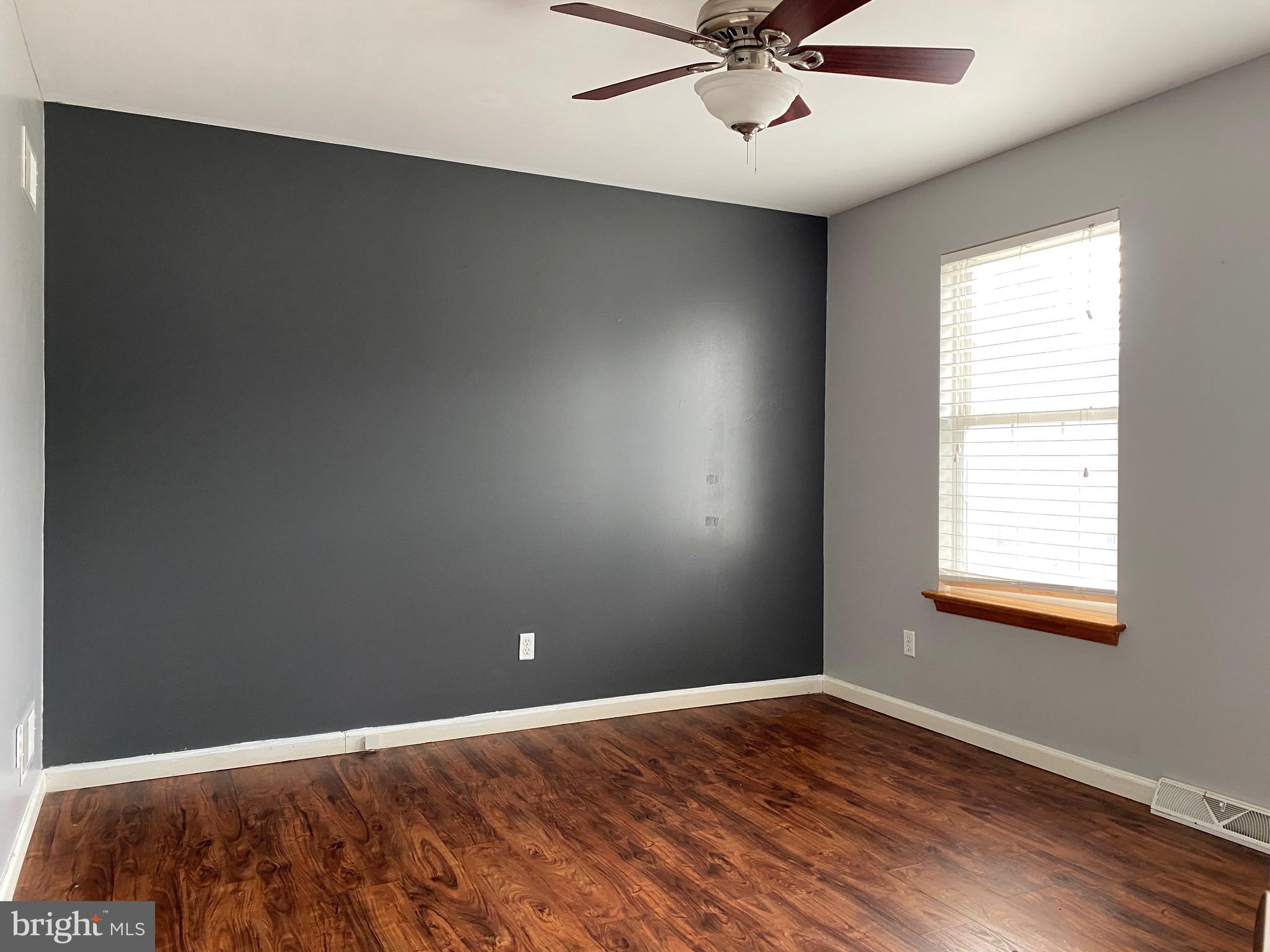 WEISER COURT - Residential