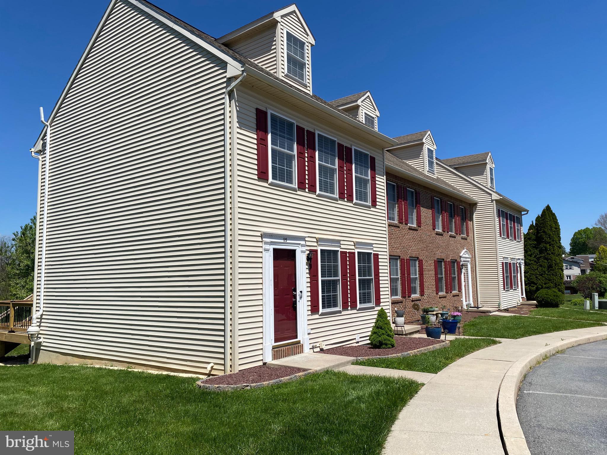 WEISER COURT - Residential