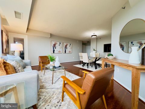 Photo of 10101 Grosvenor Place #2015, ROCKVILLE, MD 20852 (MLS # MDMC2198912)